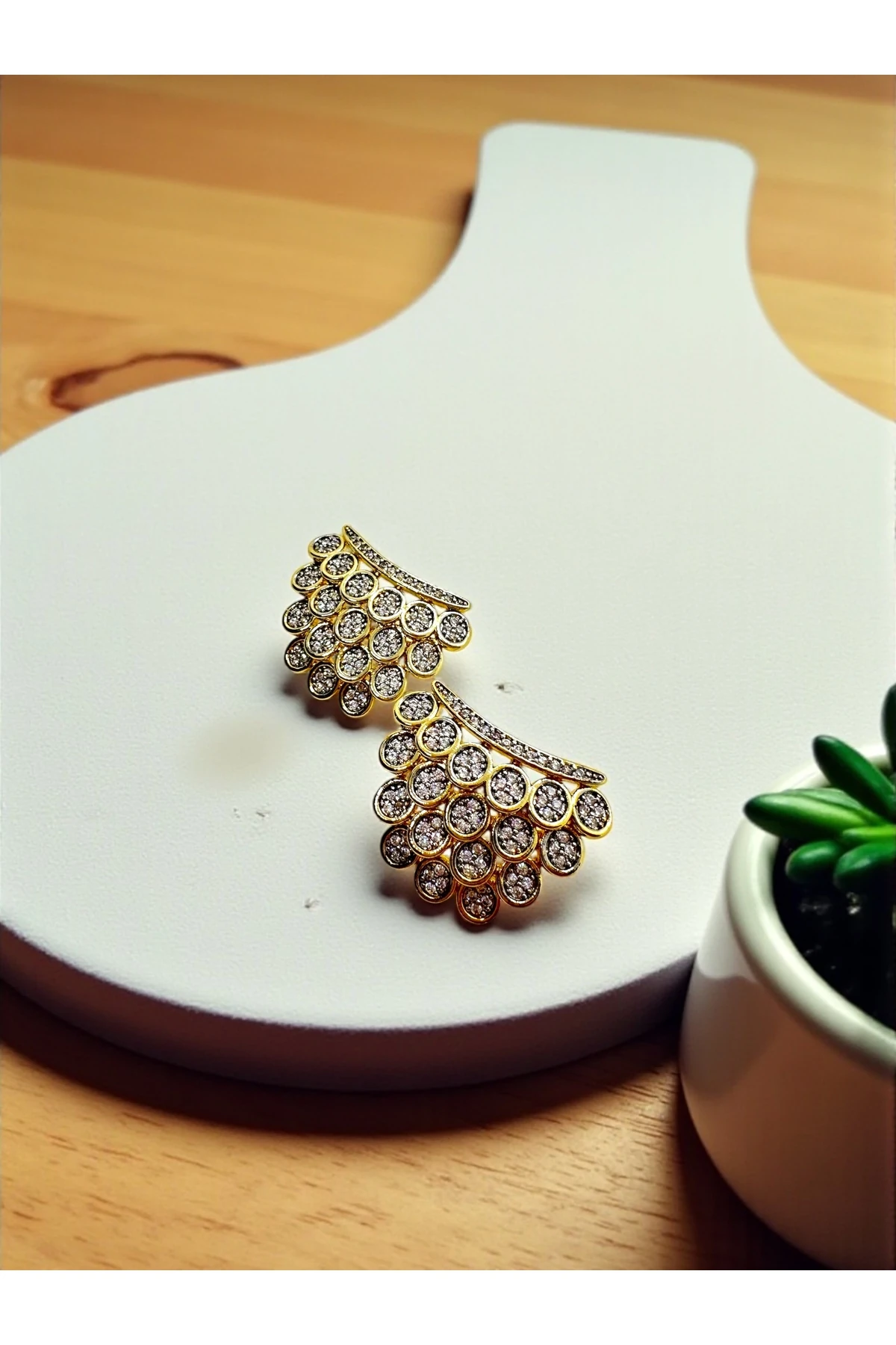 14K Gold Kaplama Zirkon Taşlı Küpe