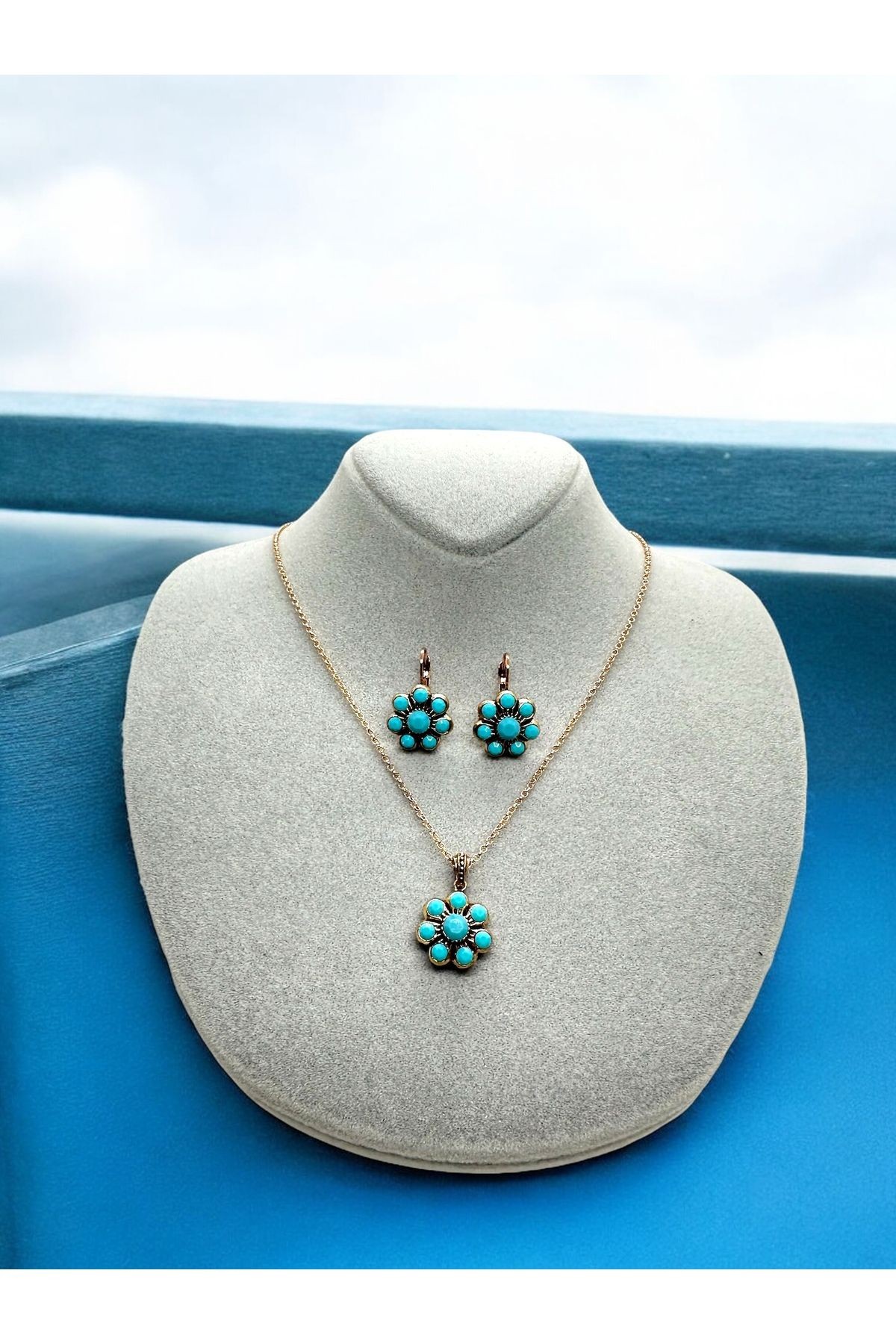 Turkuaz Taşlı Çiçek Motif Kolye, Küpe Set