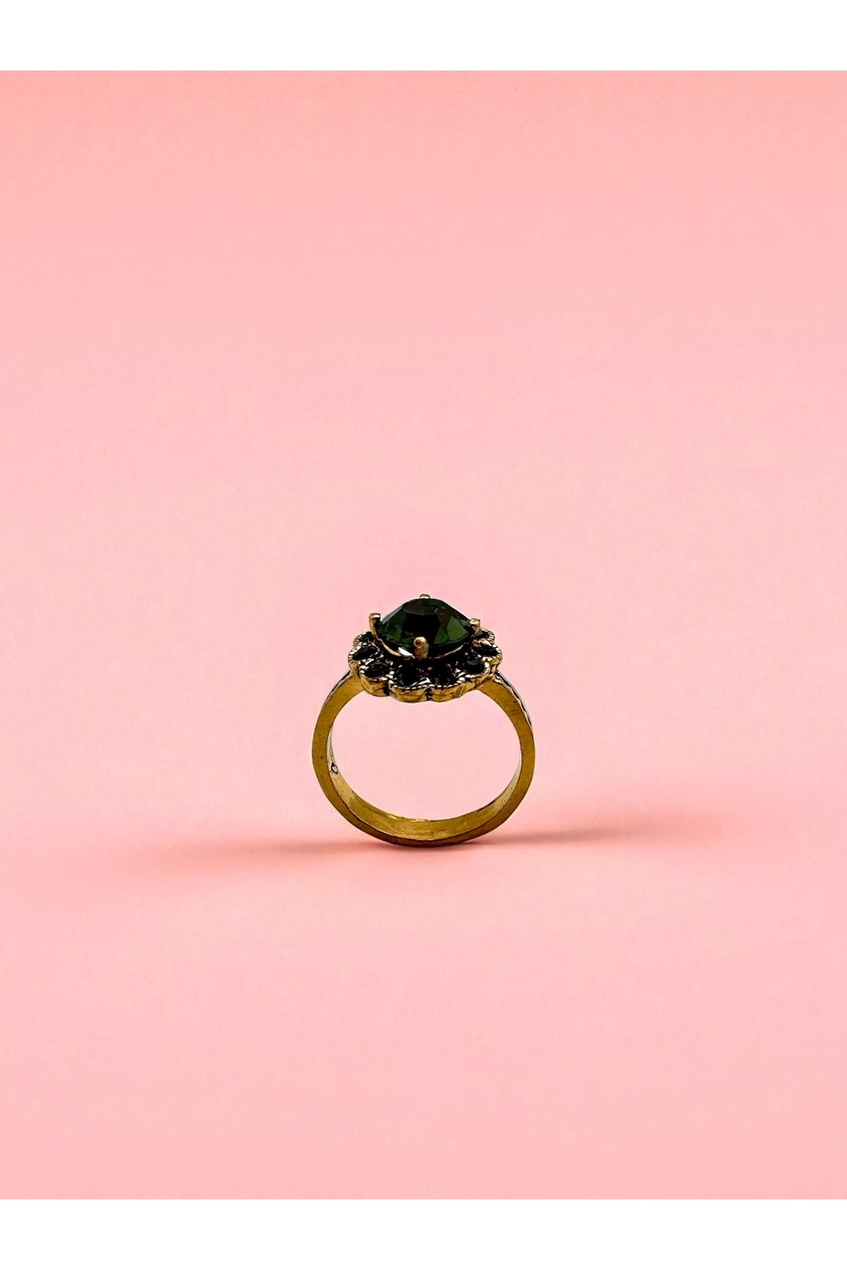 Çiçek Motif Black Diamond Taşlı Yüzük image