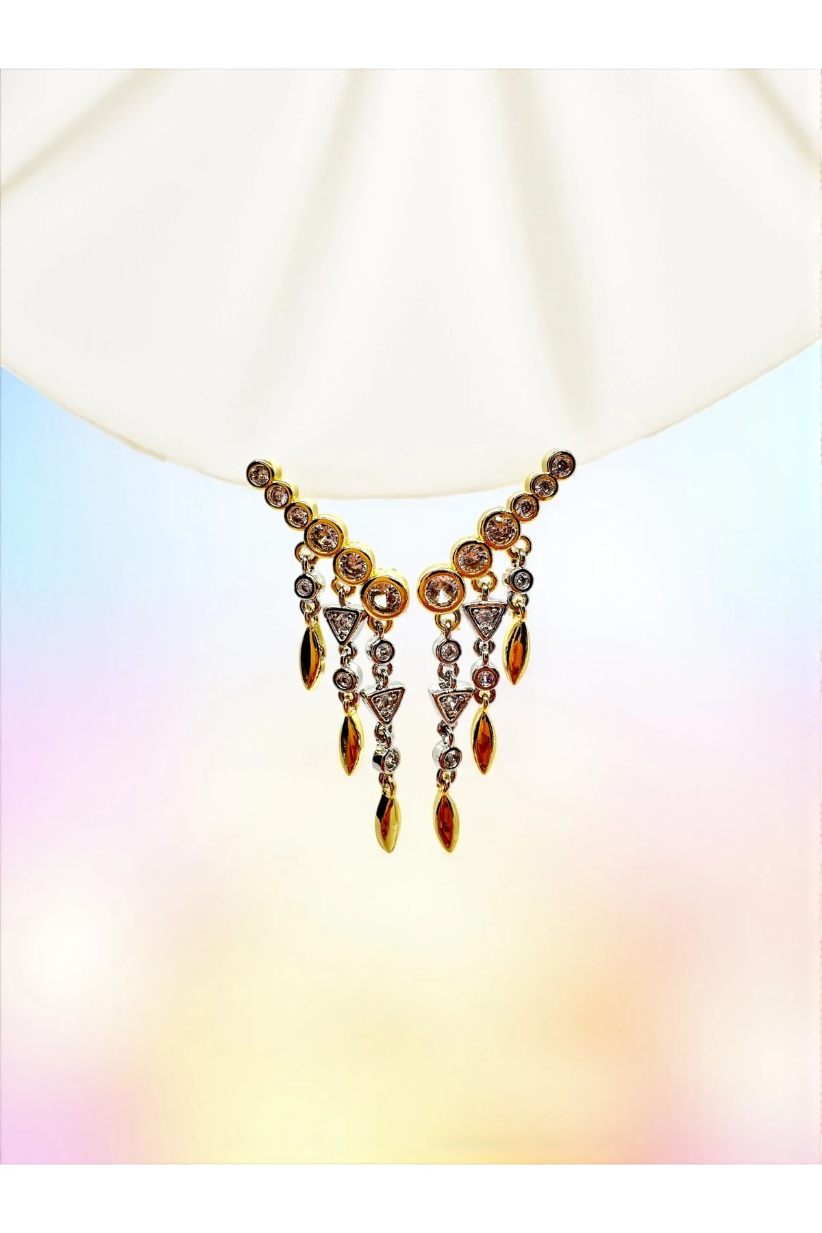 14K Gold Kaplama Zirkon Taşlı Üçgen Taş Detay Sallantılı Küpe main variant image