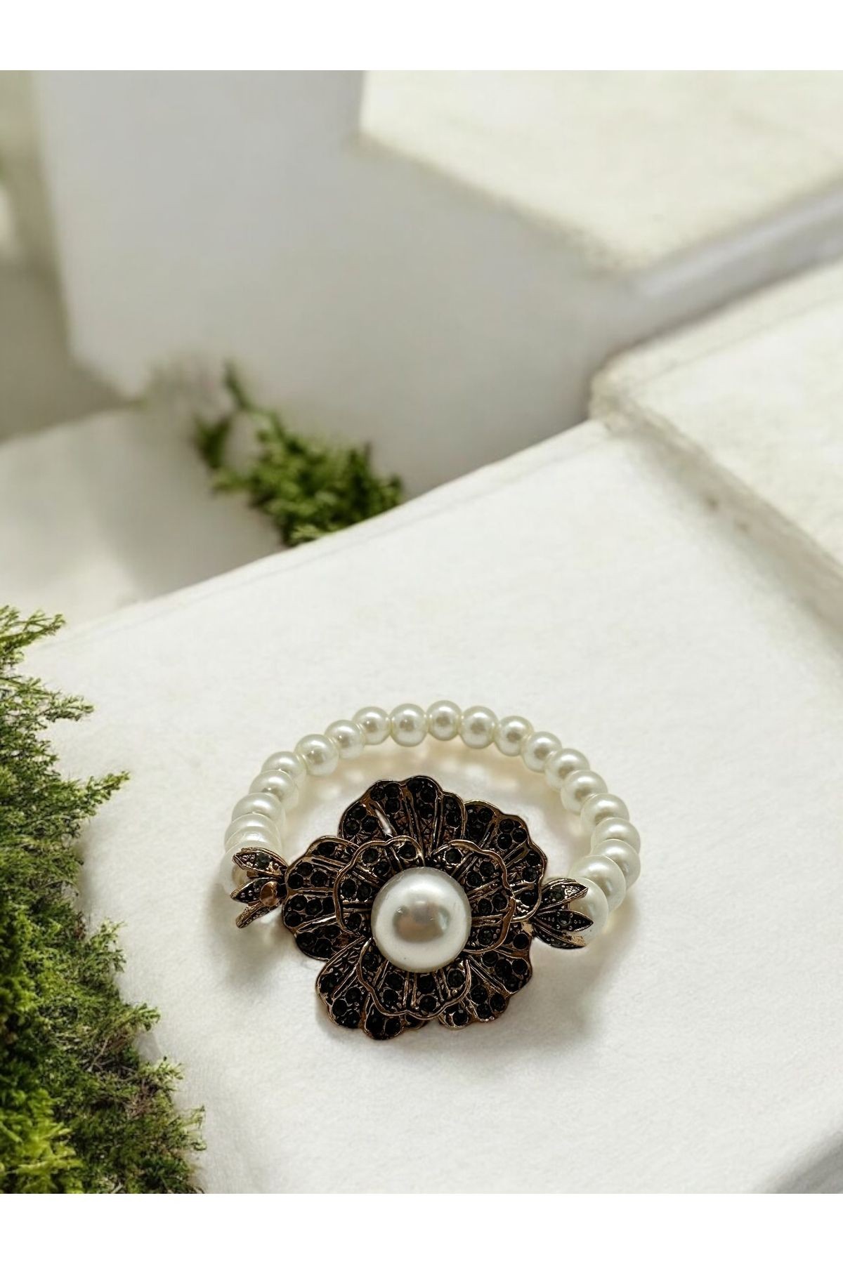 Black Diamond Taşlı İnci Gül Bileklik image
