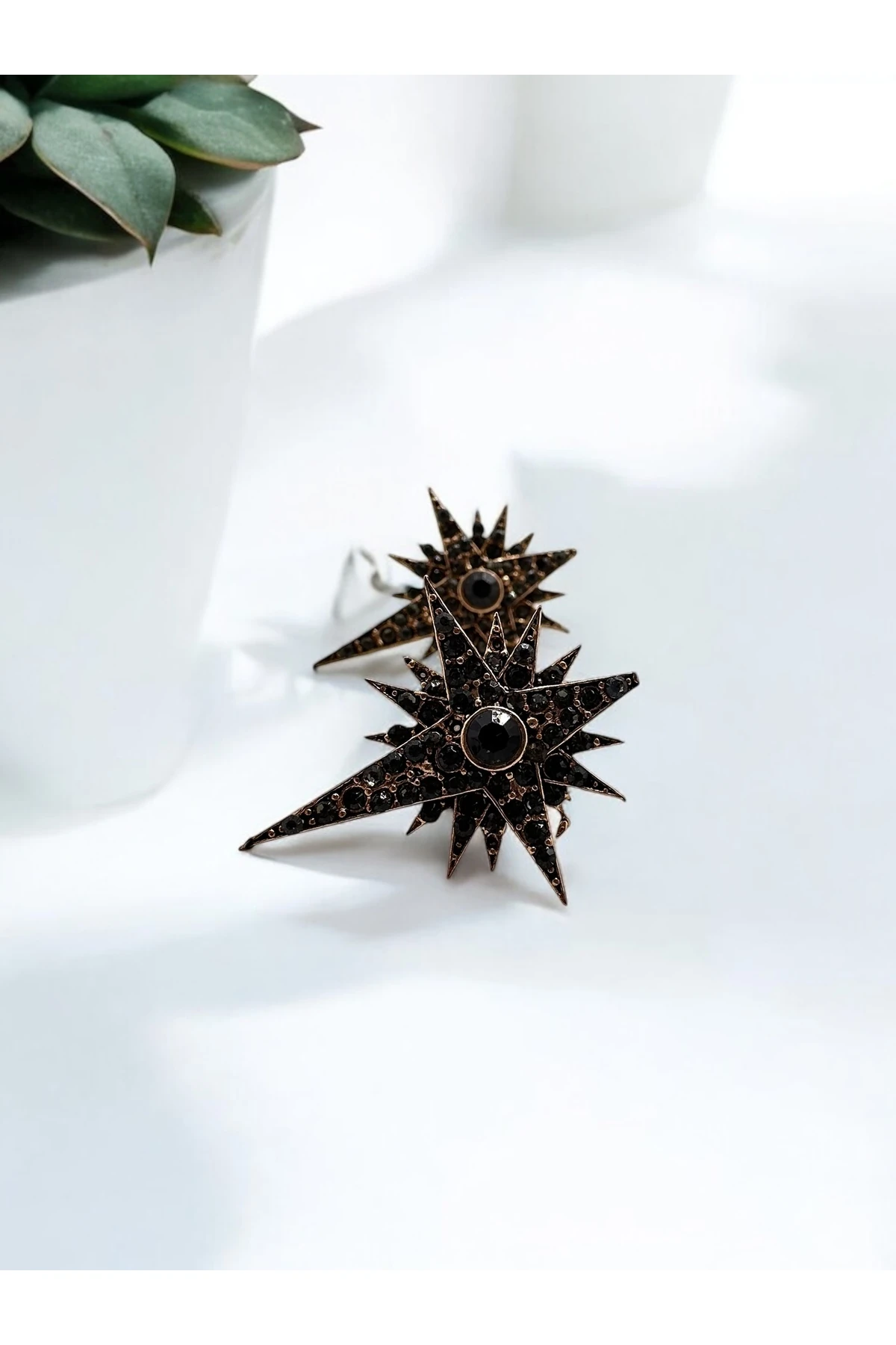 Black Diamond Taşlı Kutup Yıldızı Küpe