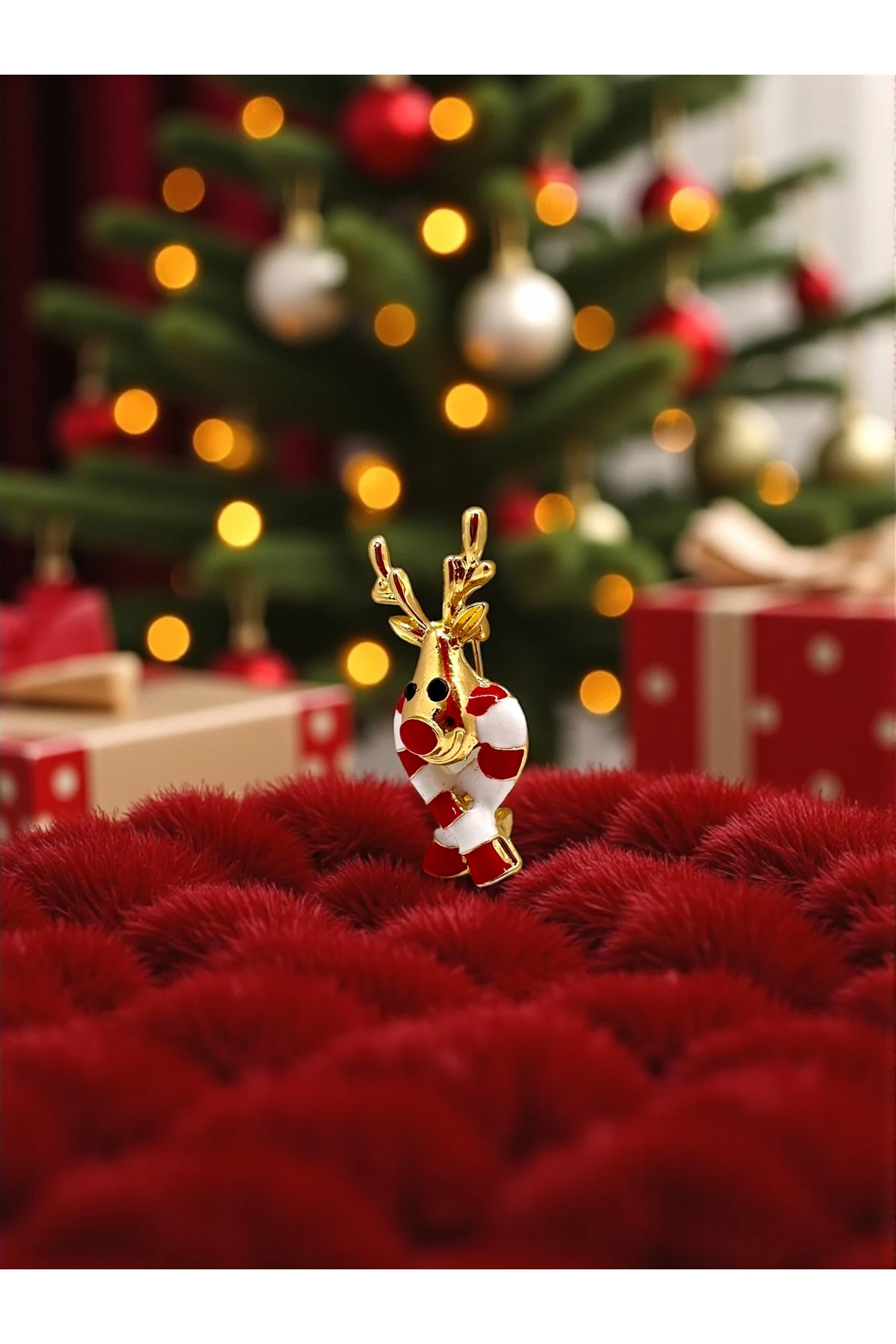 Geyik Yılbaşı Broş