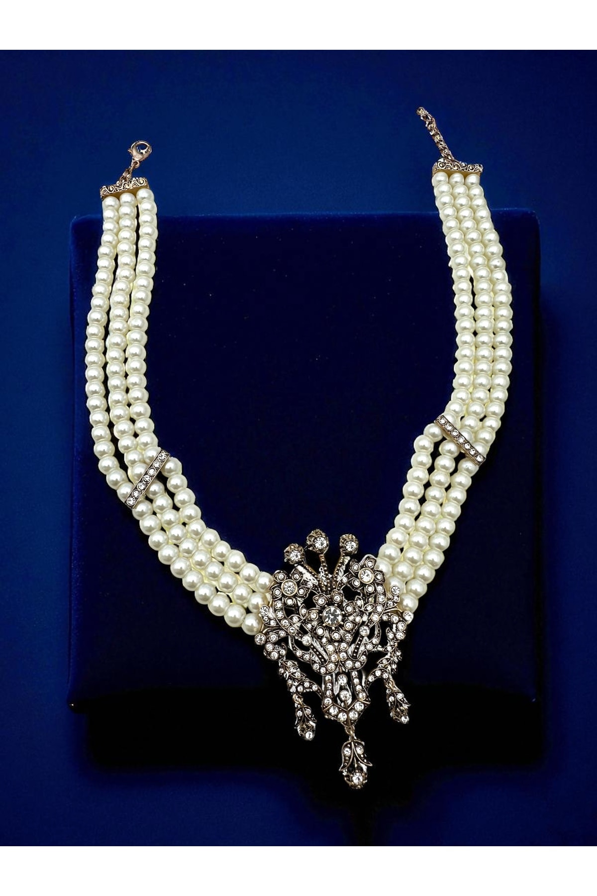 Zirkon Taşlı Elmas Montür İnci Tasma Kolye main variant image