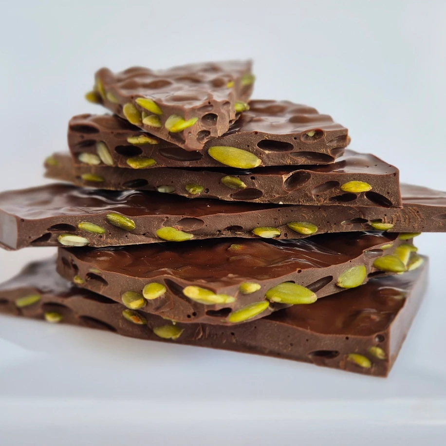 EL YAPIMI BİTTER & KABAK ÇEKİRDEĞİ KIRMA ÇİKOLATA cover pic