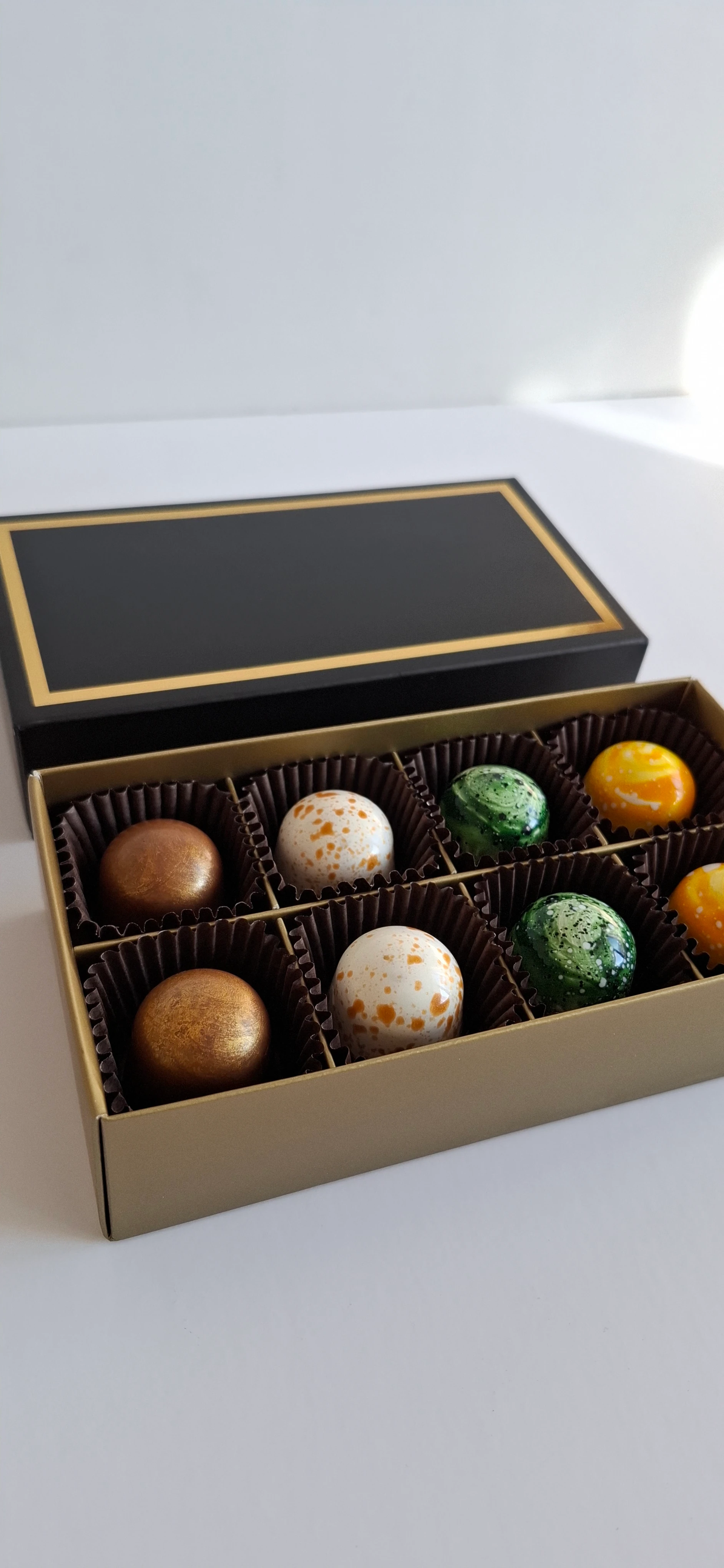 KARIŞIK 8 Lİ ARTİZAN BONBON ÇİKOLATA 0 image