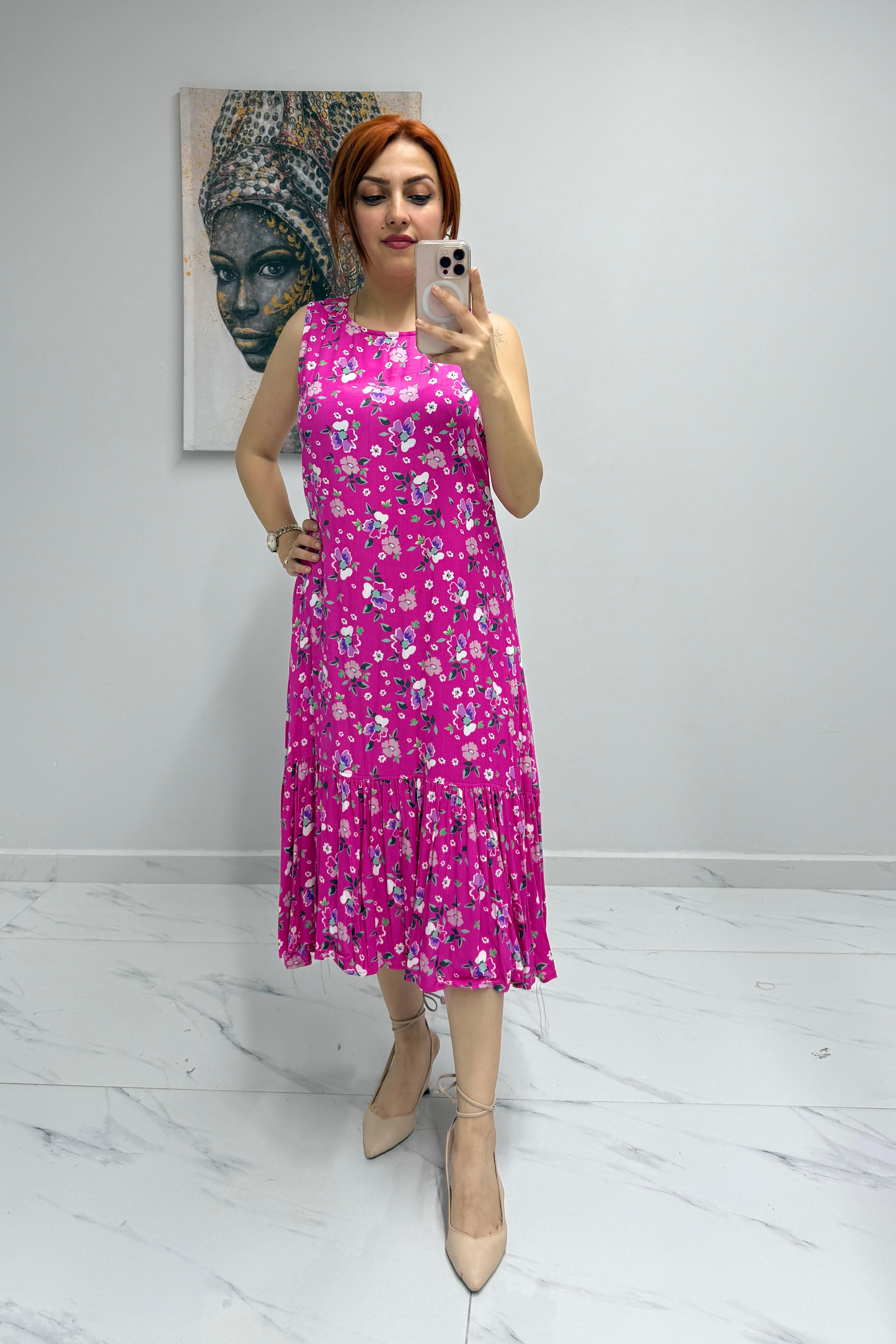 Pembe Çiçekli Kolsuz Elbise