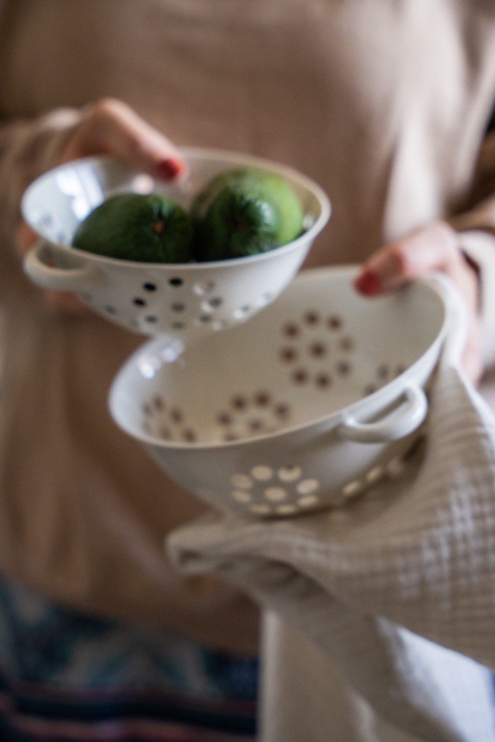 TELAFABRIC x JİYAN OKŞUL EL YAPIMI PORSELEN SÜZGEÇ VE MÜSLİN KURULAMA BEZİ SETİ