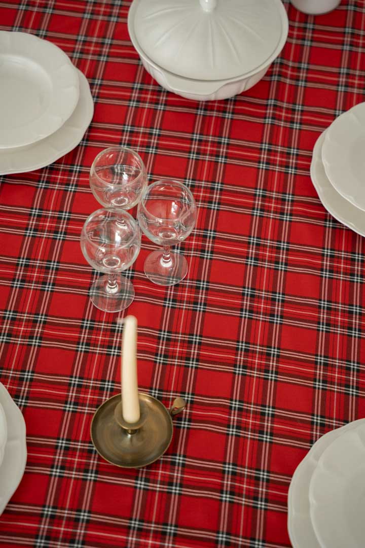 KIRMIZI EKOSE MASA ÖRTÜSÜ - KETEN BANTLI & KADİFE BİYELİ 