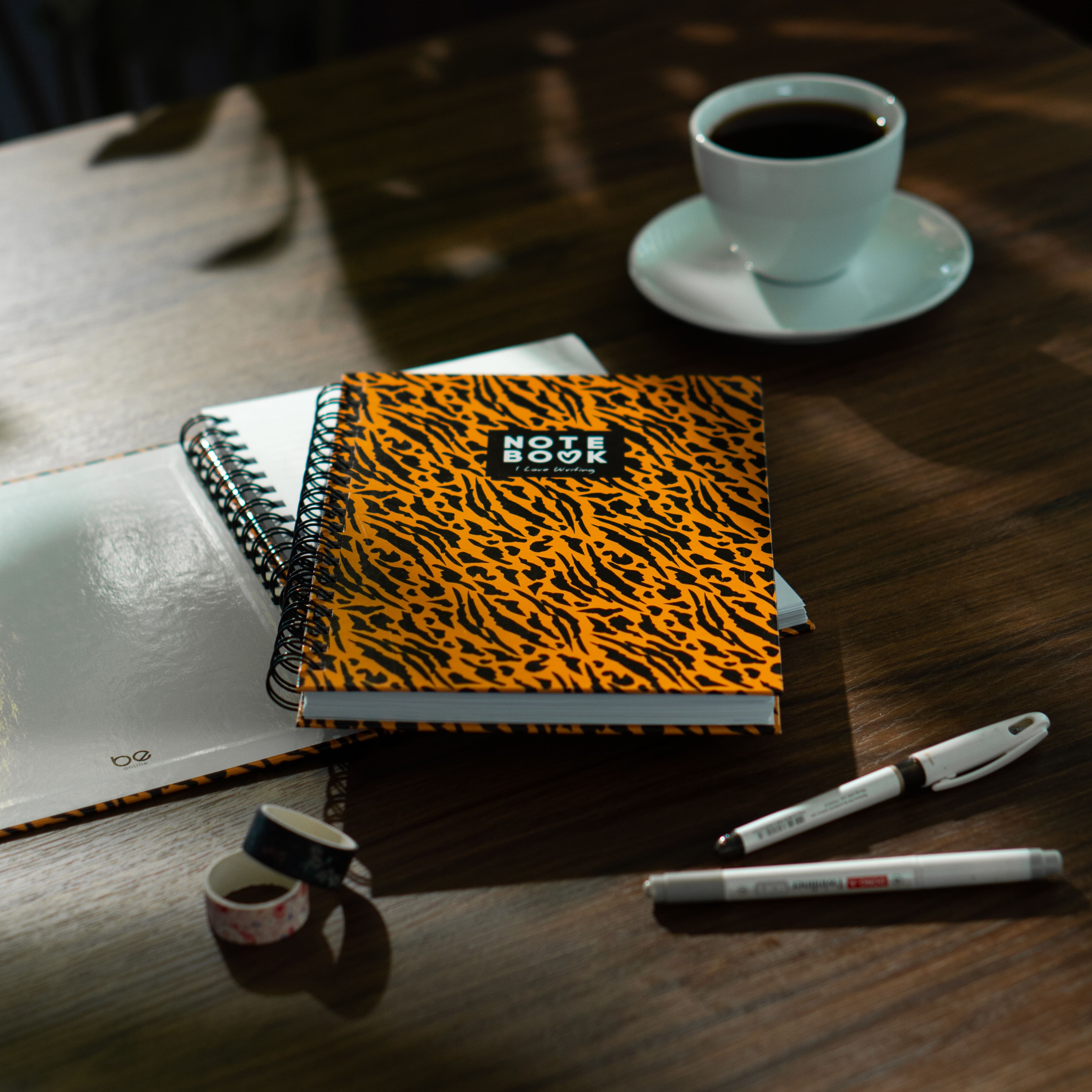 Kaplan Desen Sert Kapak Çizgili Defter 17x24 cm 200 Sayfa Not Defteri - Leopard Golden Claw