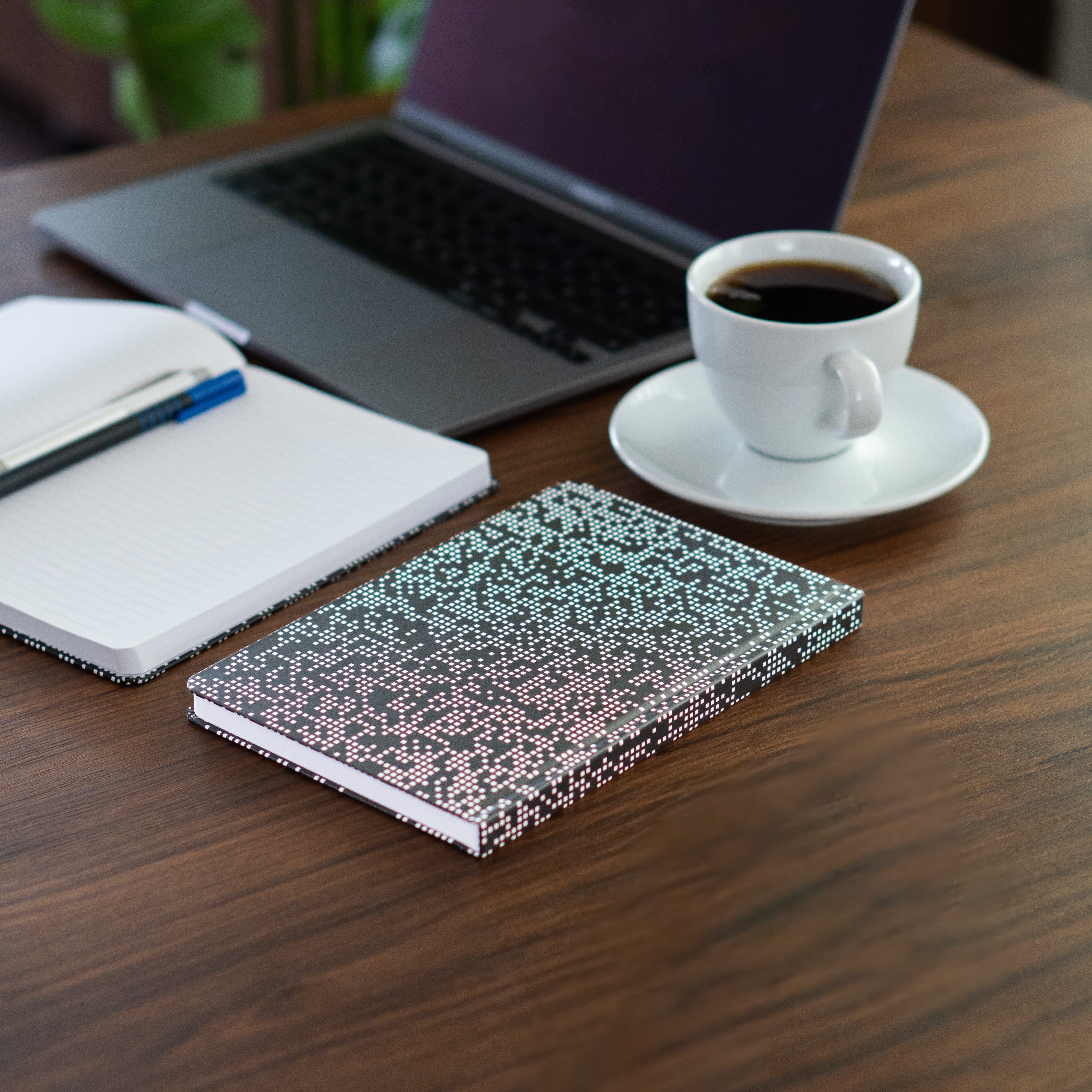 Sert Kapak A5 Çizgili Defter 14x21 cm 192 Sayfa - Words Collection Pixel Crazy Not Defteri