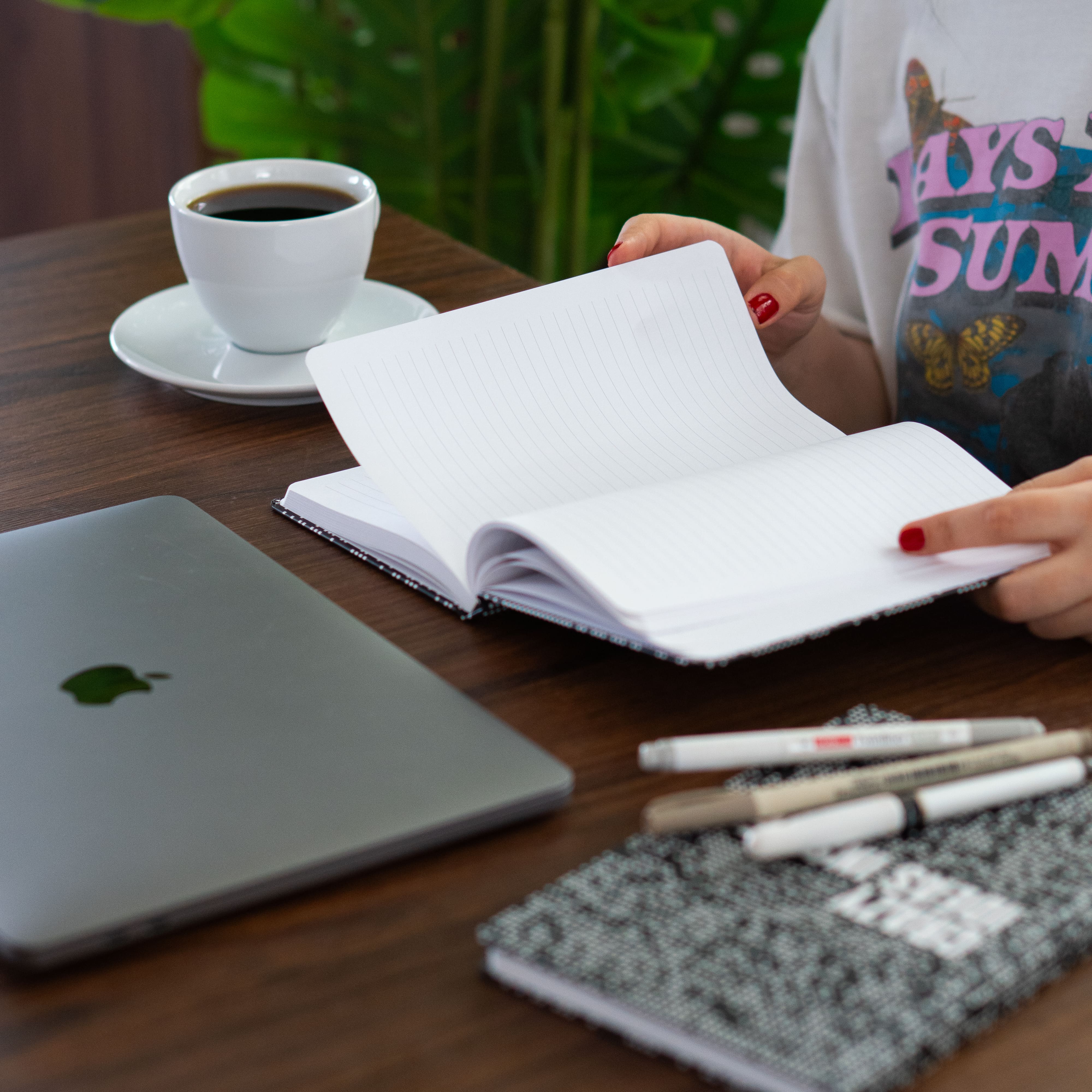 Sert Kapak A5 Çizgili Defter 14x21 cm 192 Sayfa - Words Collection Pixel Crazy Not Defteri