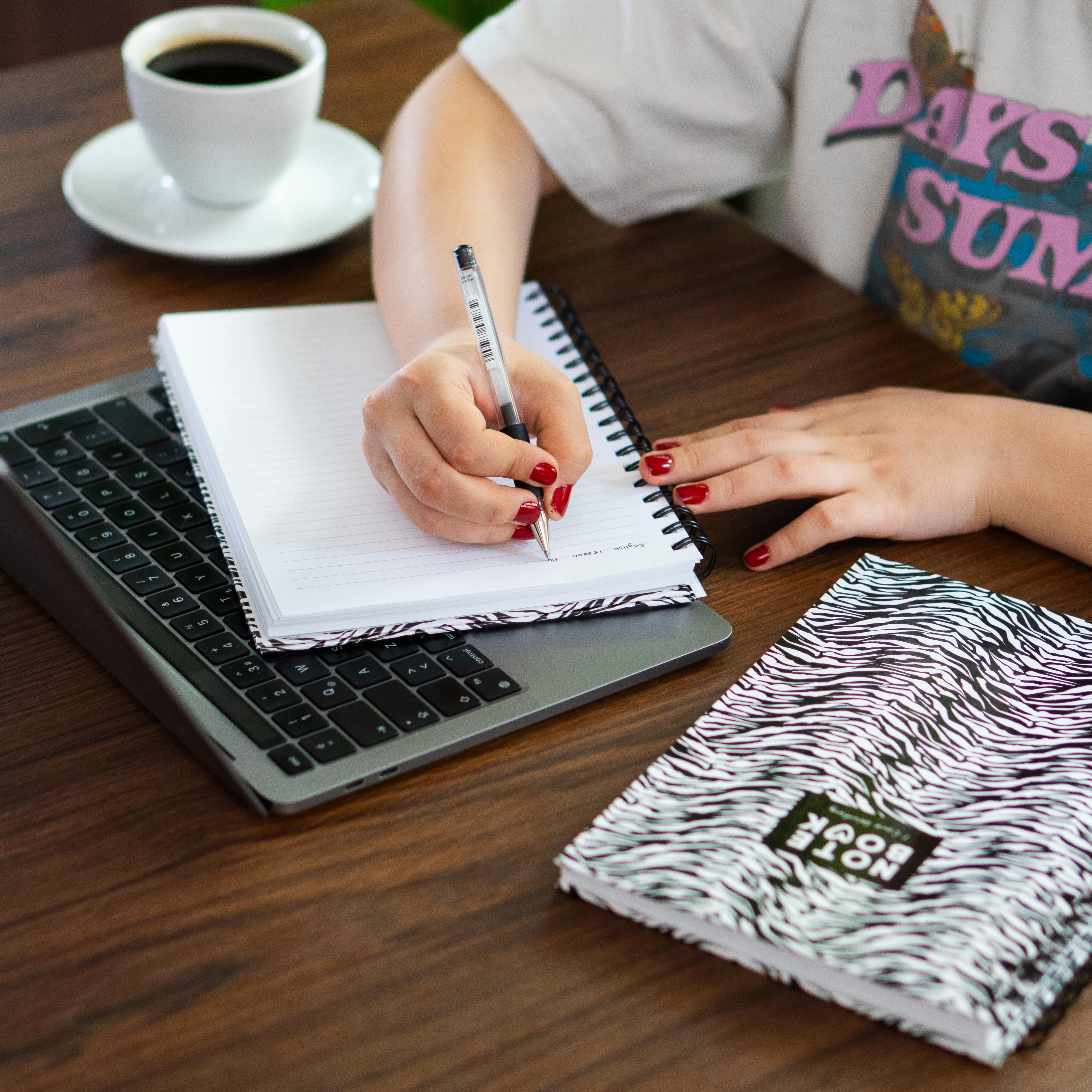 Zebra Desen Sert Kapak Çizgili Defter 17x24 cm 200 Sayfa Not Defteri - Ink Wild Leopard