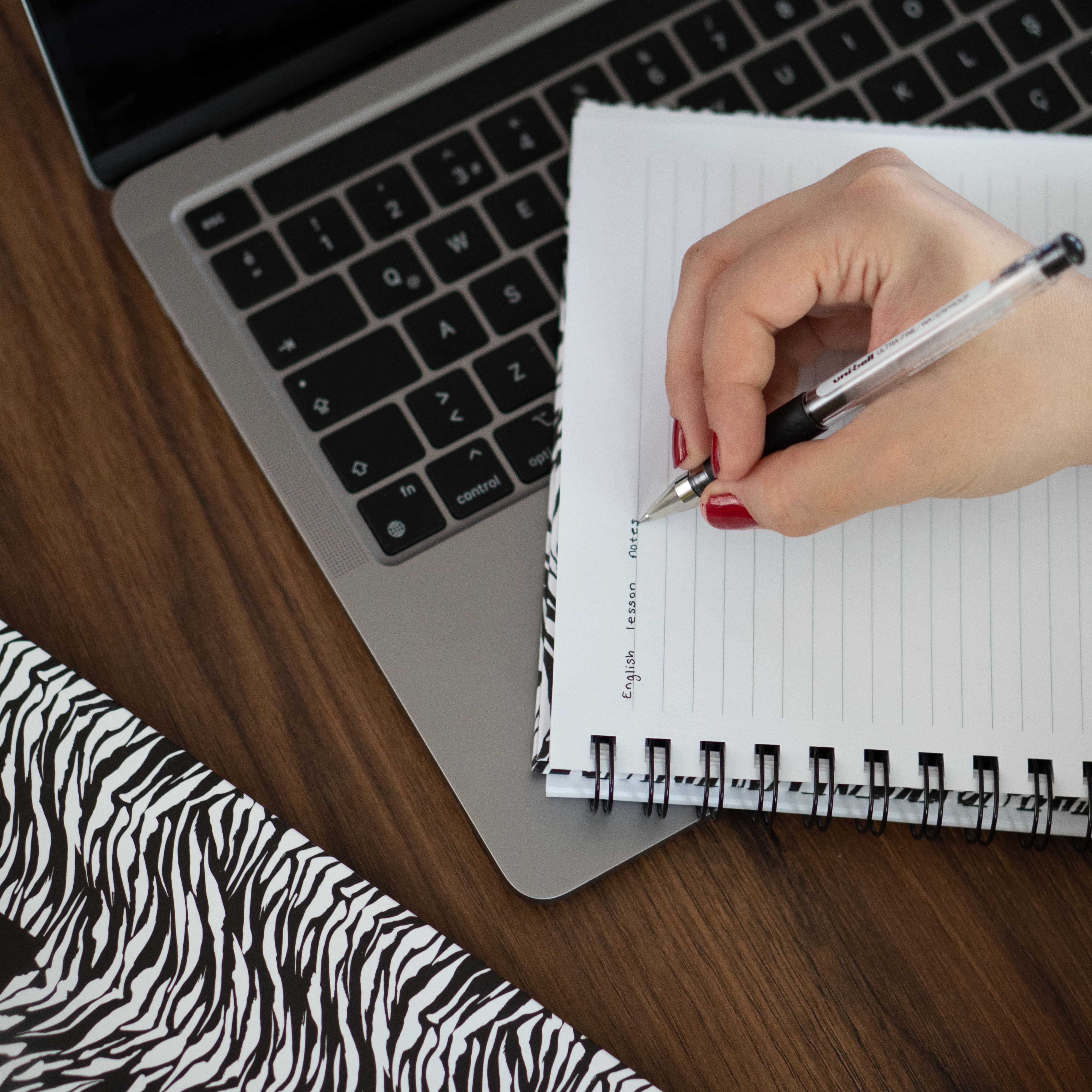 Zebra Desen Sert Kapak Çizgili Defter 17x24 cm 200 Sayfa Not Defteri - Ink Wild Leopard