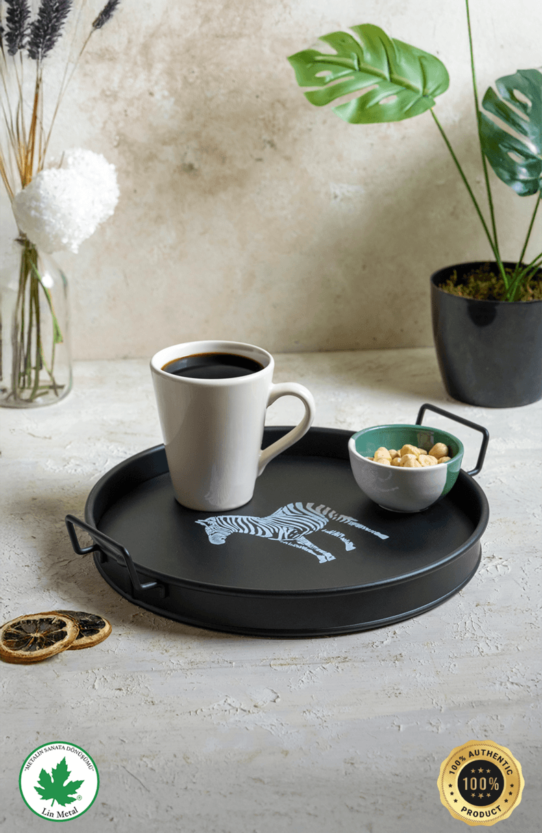 Zebra Baskılı Metal Sunum & Servis Tepsisi – 26 cm Yuvarlak Kahve & Dekoratif Tepsi