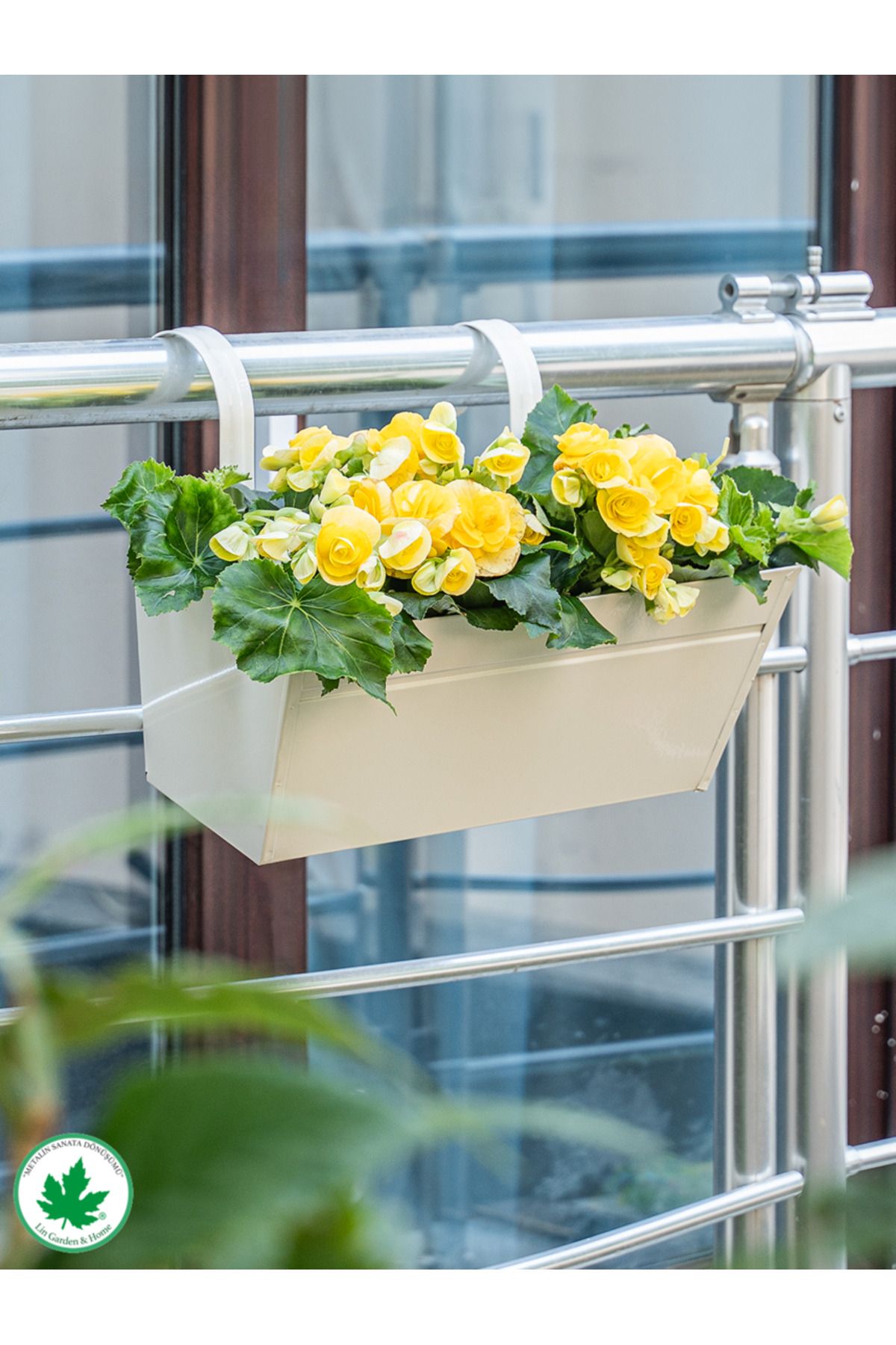 Peoni Askılı Metal Balkon Saksısı – Köşeli Tasarım, Dayanıklı Galvaniz Saksılık