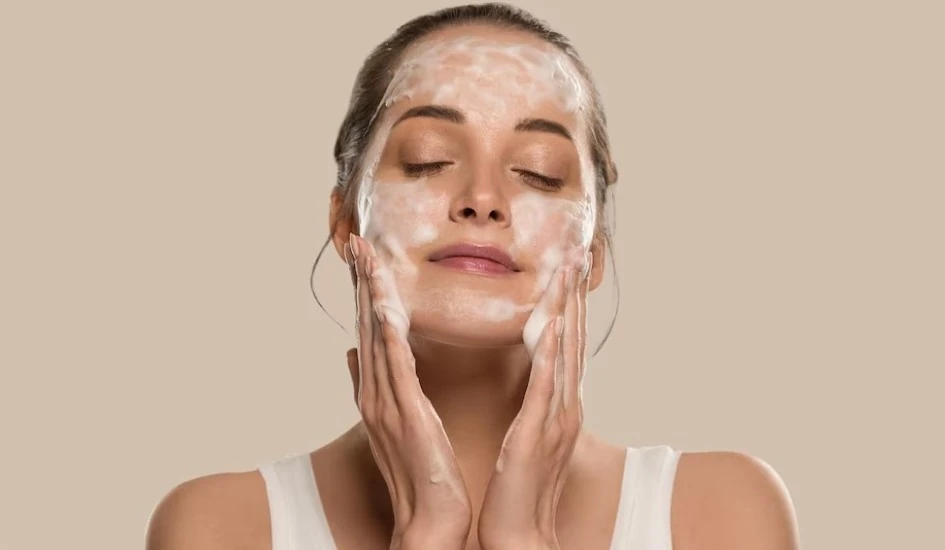 Yüz Temizleme Jeli Faydaları Cildiniz İçin Önemi