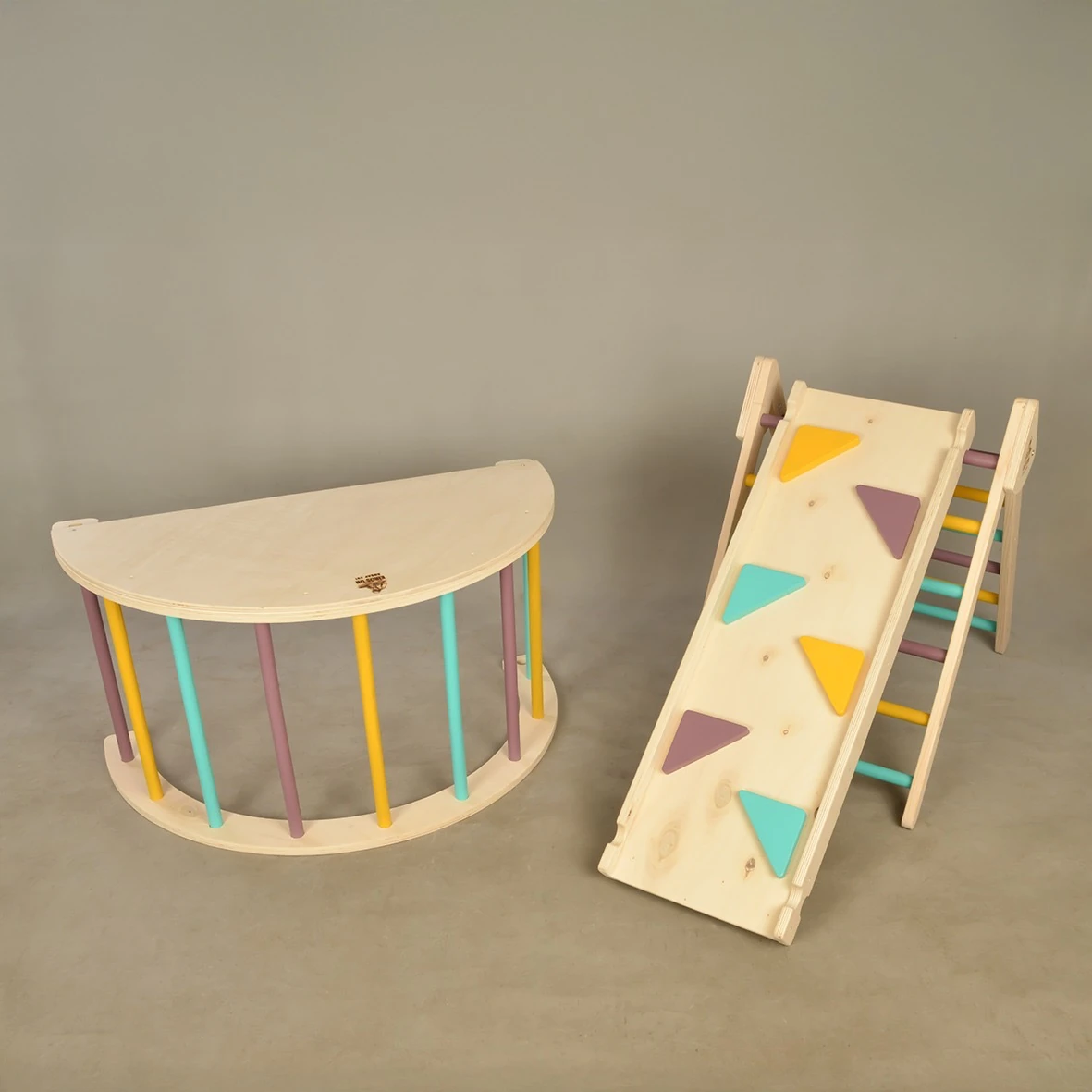 5'i 1 Arada Masa Fonksiyonlu Pikler Üçgeni Seti