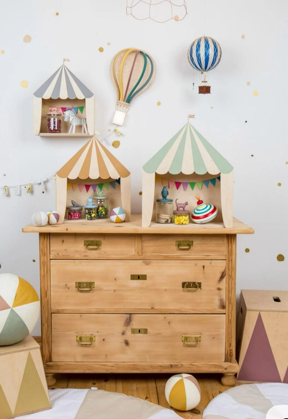 Dekoratif Sirk Raf main variant image