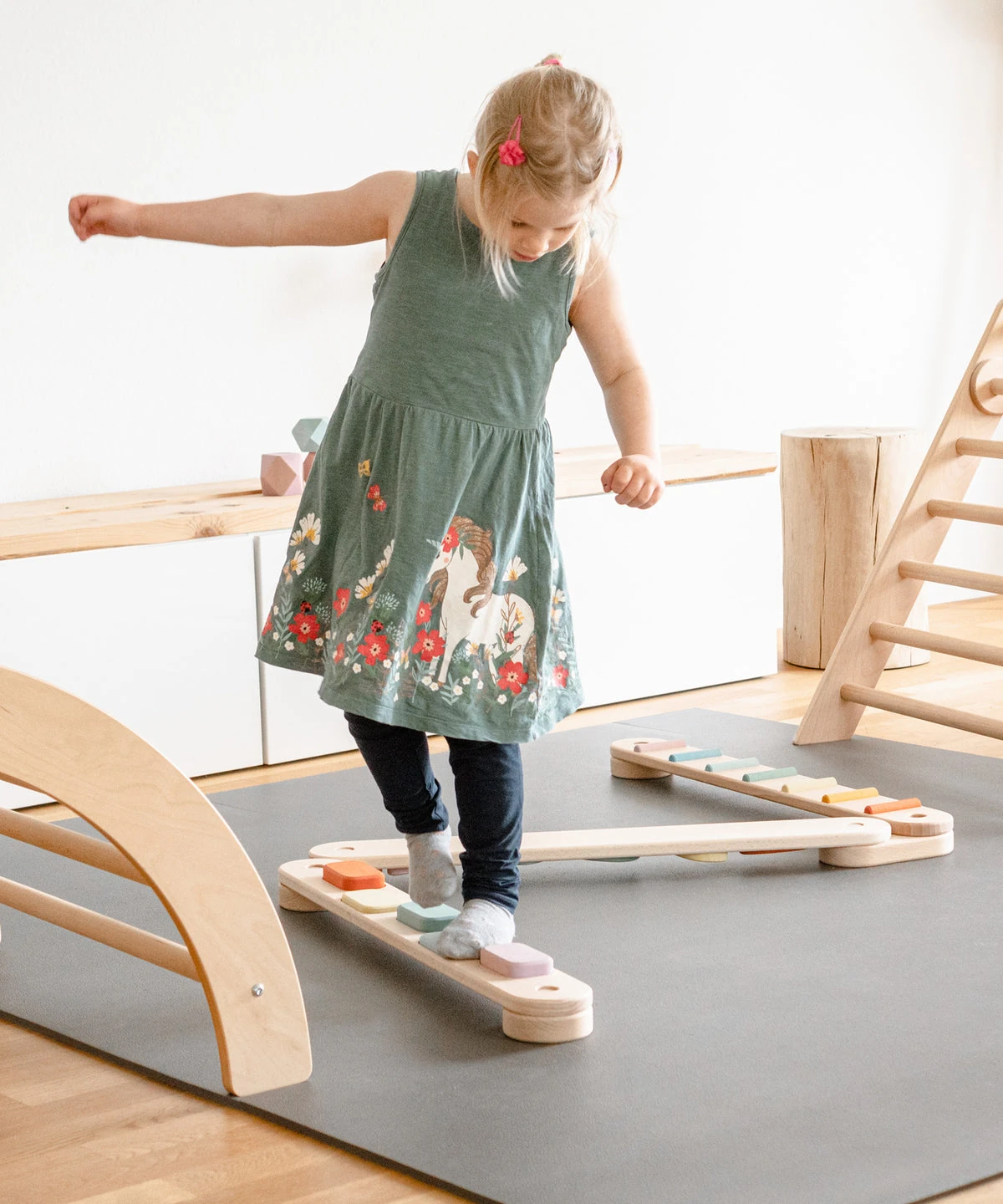 Renkli Duyusal Engelli Parkur Denge Yolu