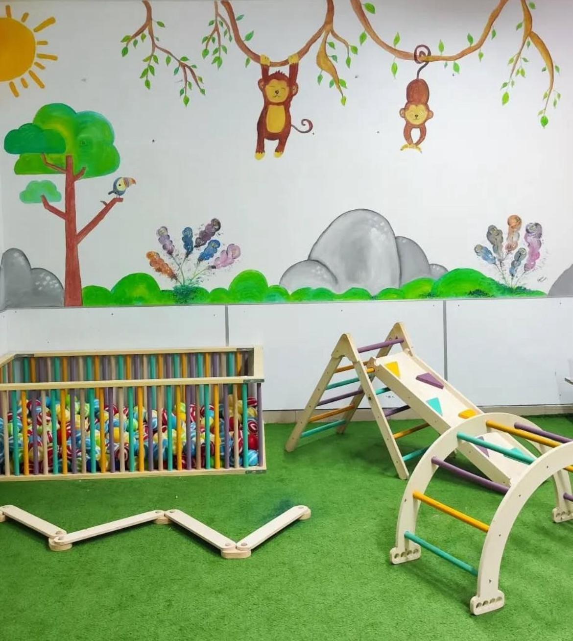 Renkli Ahşap Top Havuzu