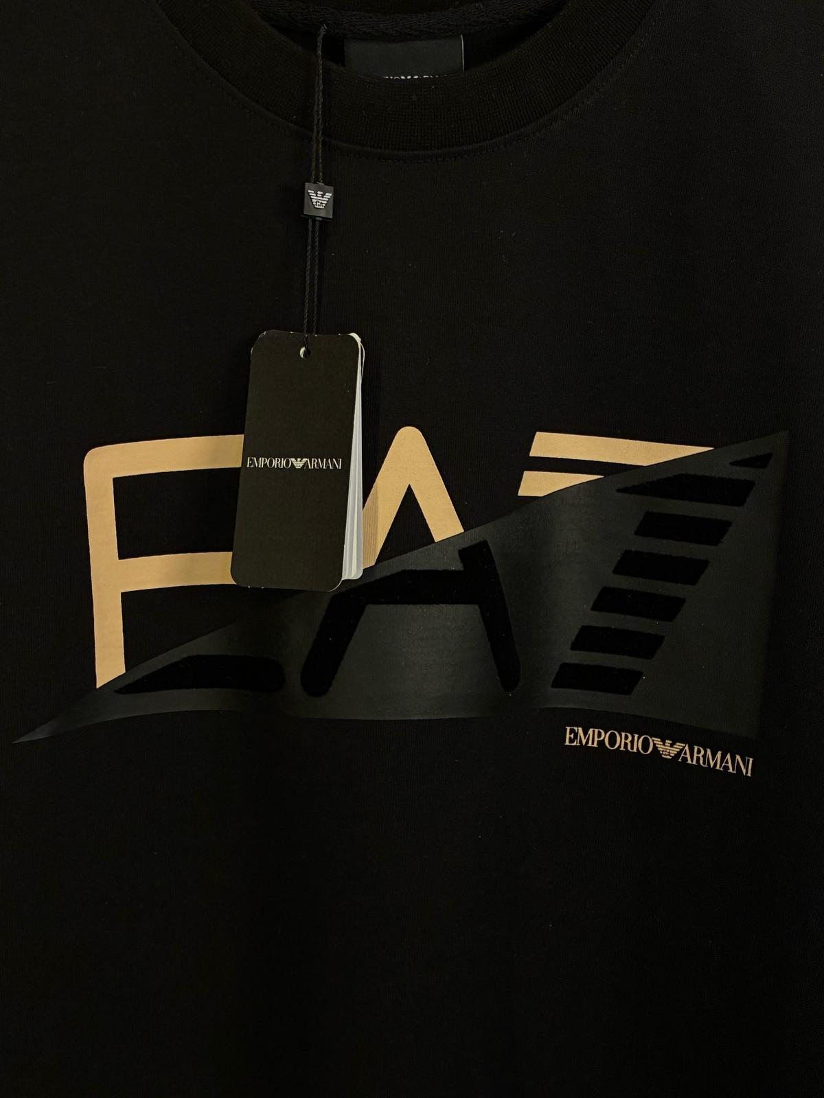 Emporio Armani Siyah