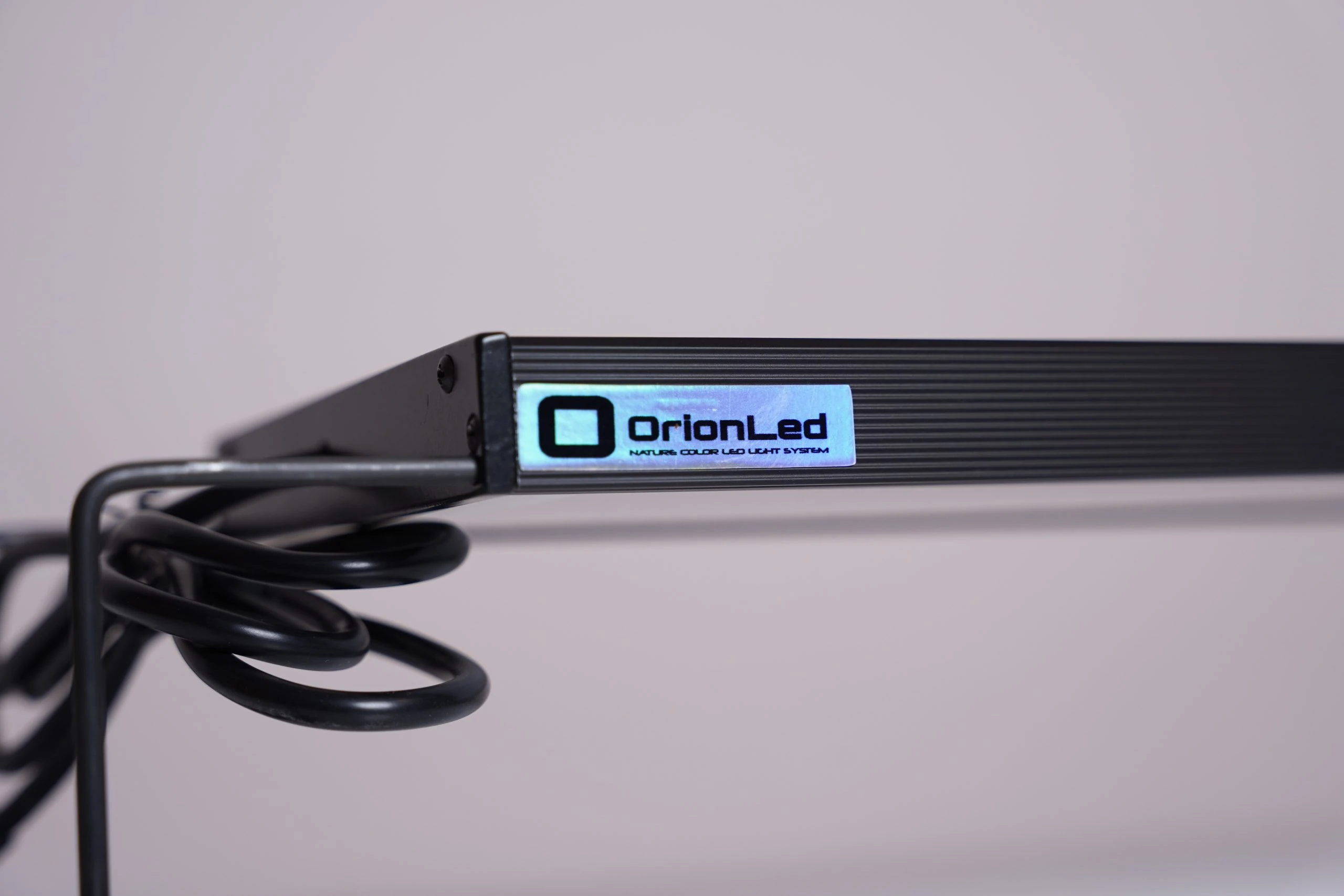 ORION LED D Serisi RGBW Telefon Kontrollü Aydınlatma BLACK 90cm