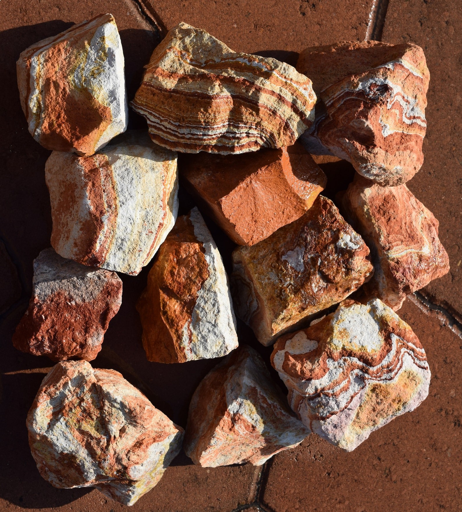 Rainbow Jasper Akvaryum Dekor Kaya 1Kg