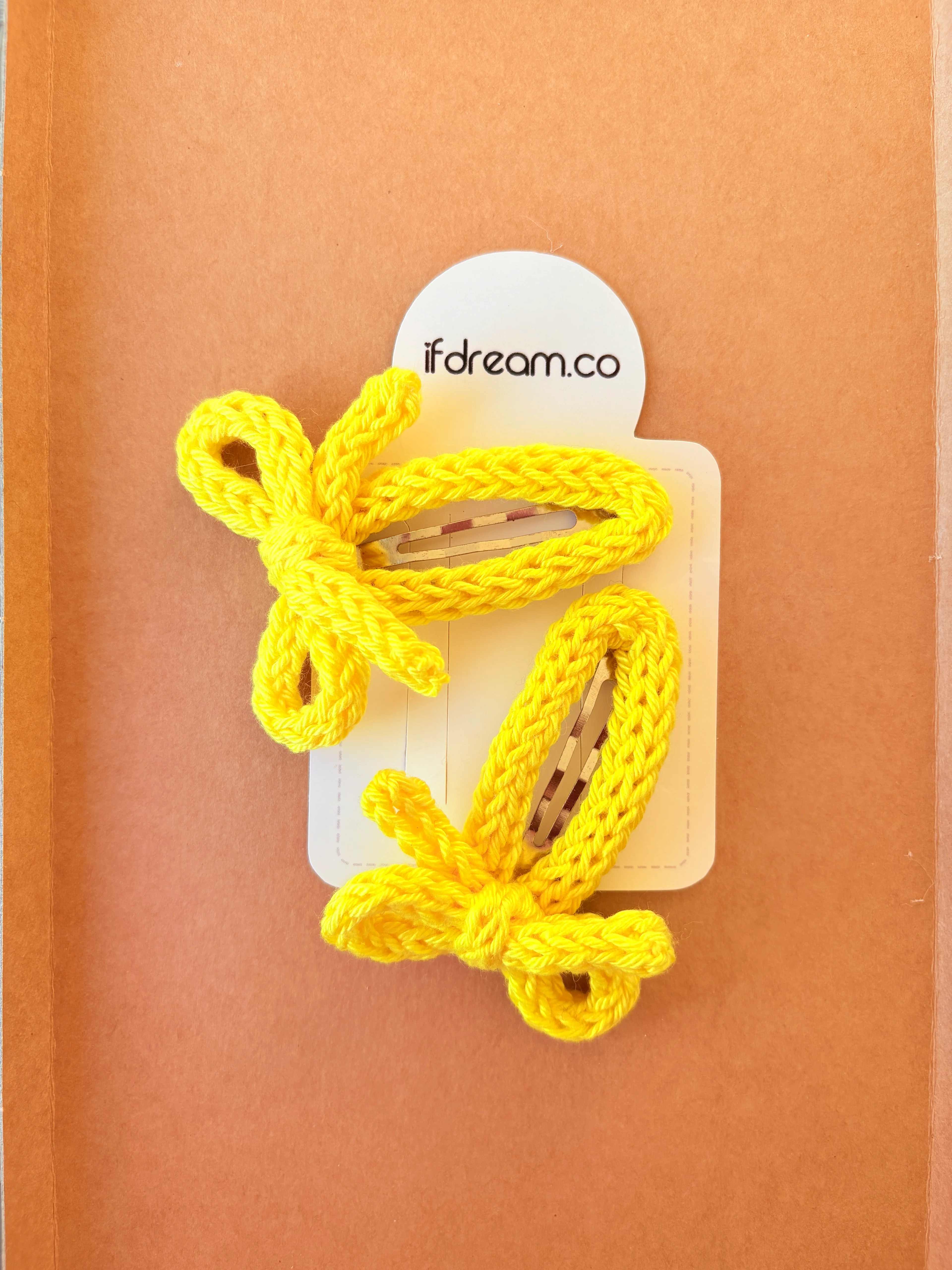 2'li Canlı Sarı Tığ İşi Örgü Fiyonk Toka Seti - Klipsli, Çıtçıt Saç Klipsi