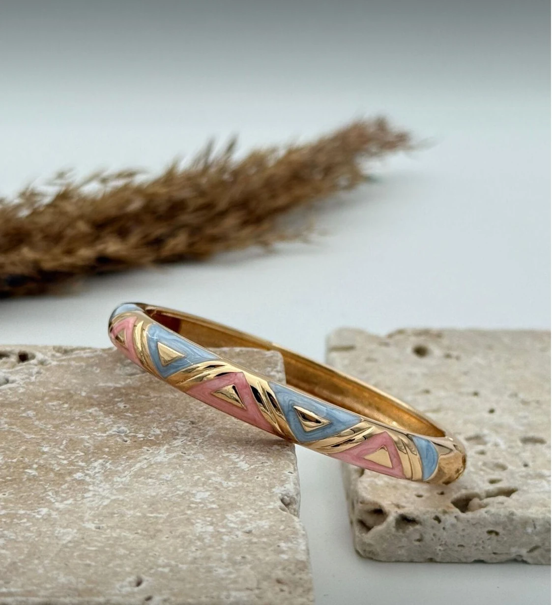 Kelepçe mineli altın kaplama bileklik