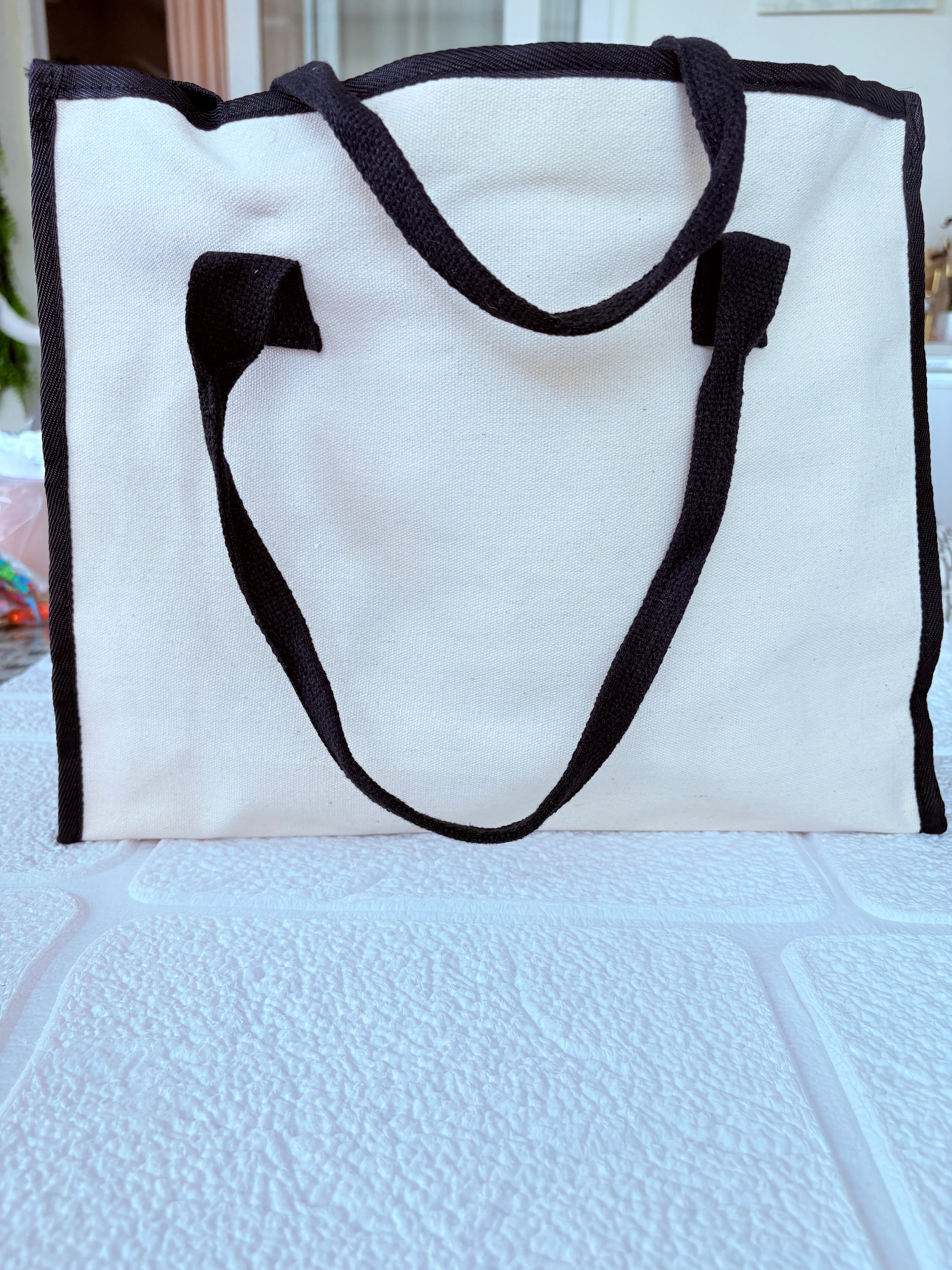 Mickey Mouse Siyah Bez Kanvas Büyük Boy Çanta – Disney Desenli Kumaş Çanta