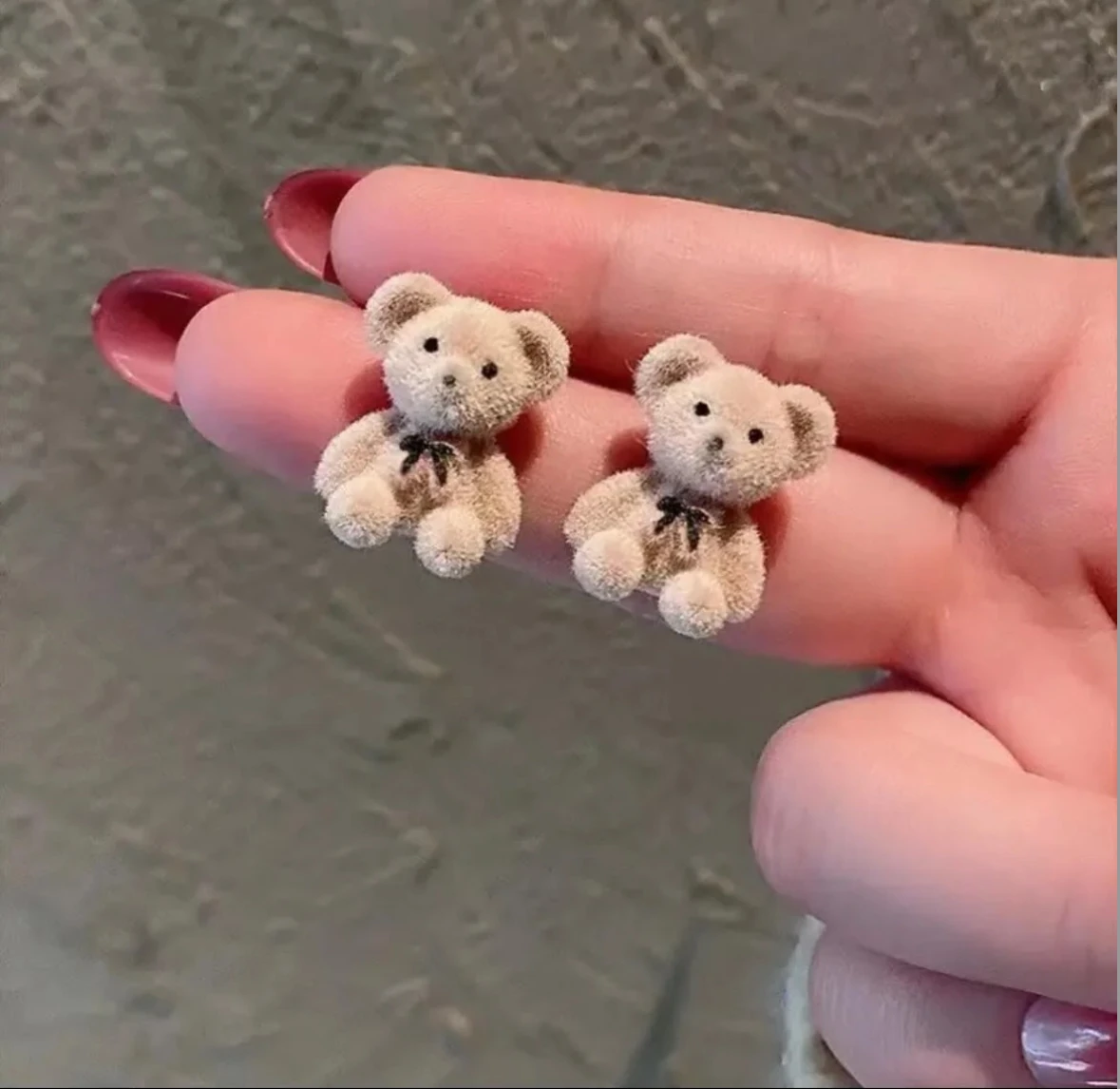 Peluş Ayıcık Küpe – Sevimli ve Eğlenceli Tasarım -bej