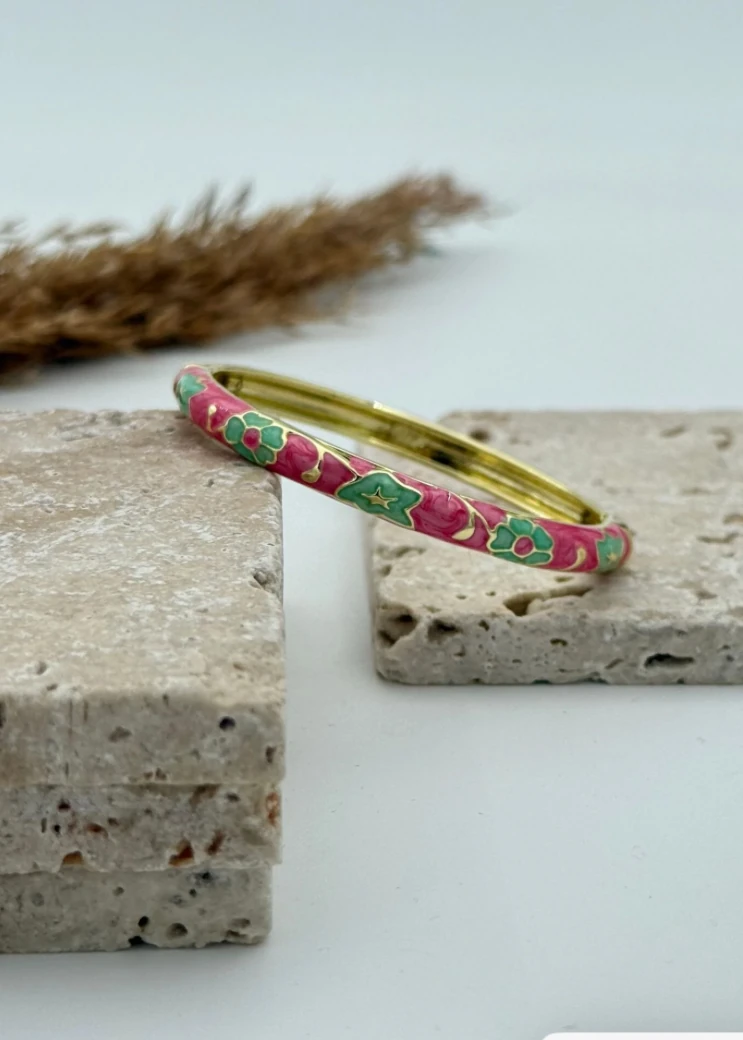 Kelepçe Mineli Altın Kaplama Çiçek Desenli Bileklik- Yeşil-Pembe