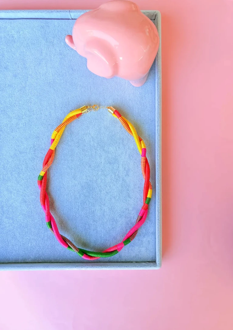 İki Sıra Dolama İp Kolye