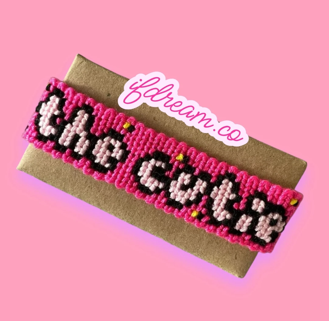 El Yapımı “the cutie” Yazılı Makrome Bileklik