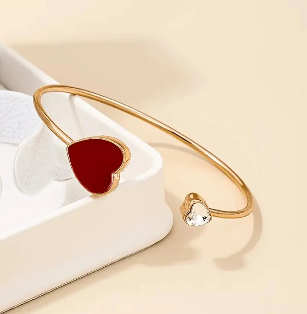 Altın Kaplama Kırmızı Kalp ve Tektaş Uçlu Açık Bileklik