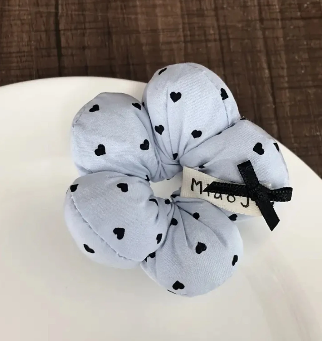 Kore Stili Kalp Desenli Mavi Çiçek Toka (Puffy Scrunchie)