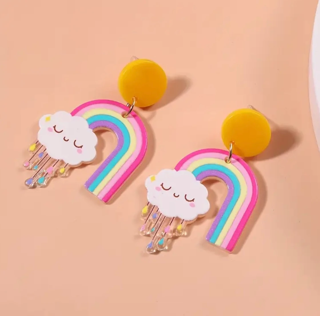 Gökkuşağı ve Uyuyan Bulut Akrilik Küpe - Pastel Sallantılı Kawaii Takı
