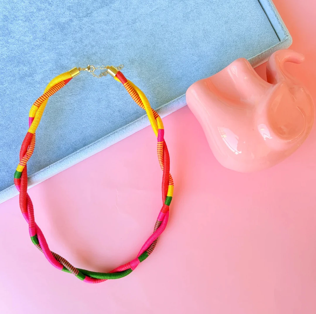 İki Sıra Dolama İp Kolye