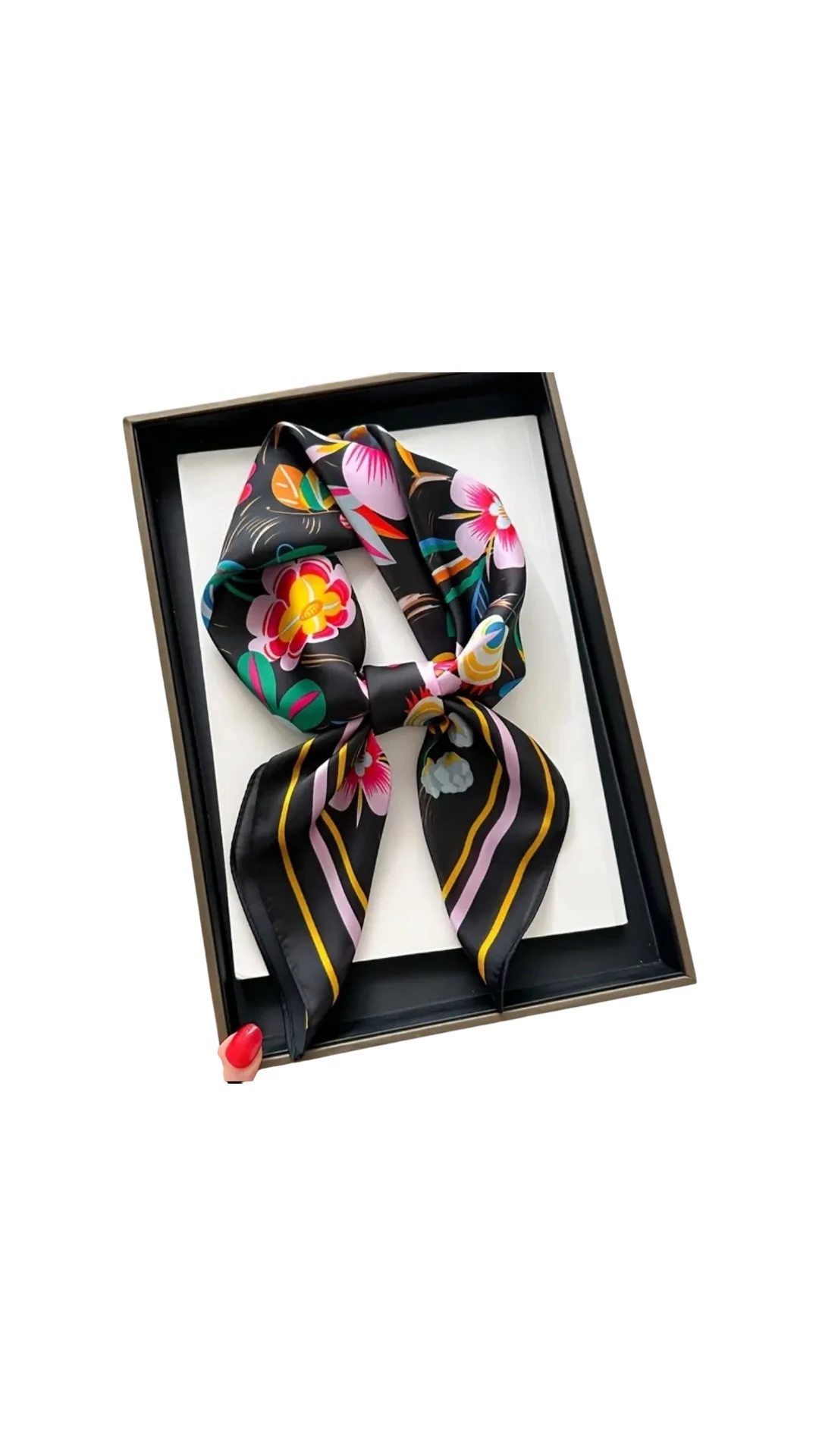 Siyah Zemin Canlı Çiçek Desenli Uzun Atkuyruğu Fular - İpeksi Saç ve Boyun Fuları