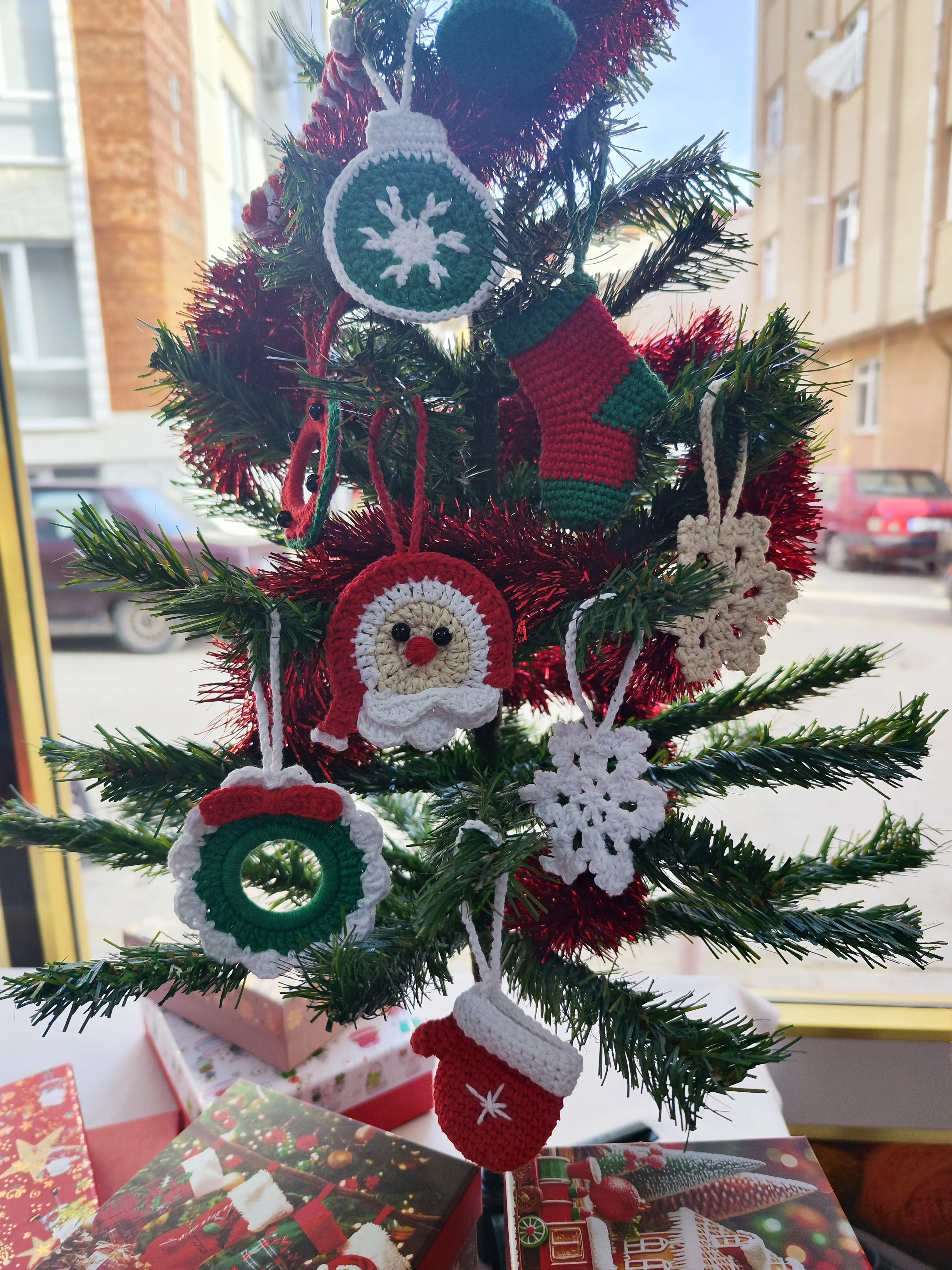 Yılbaşı Süsleri 10 Adet Özel Kutulu