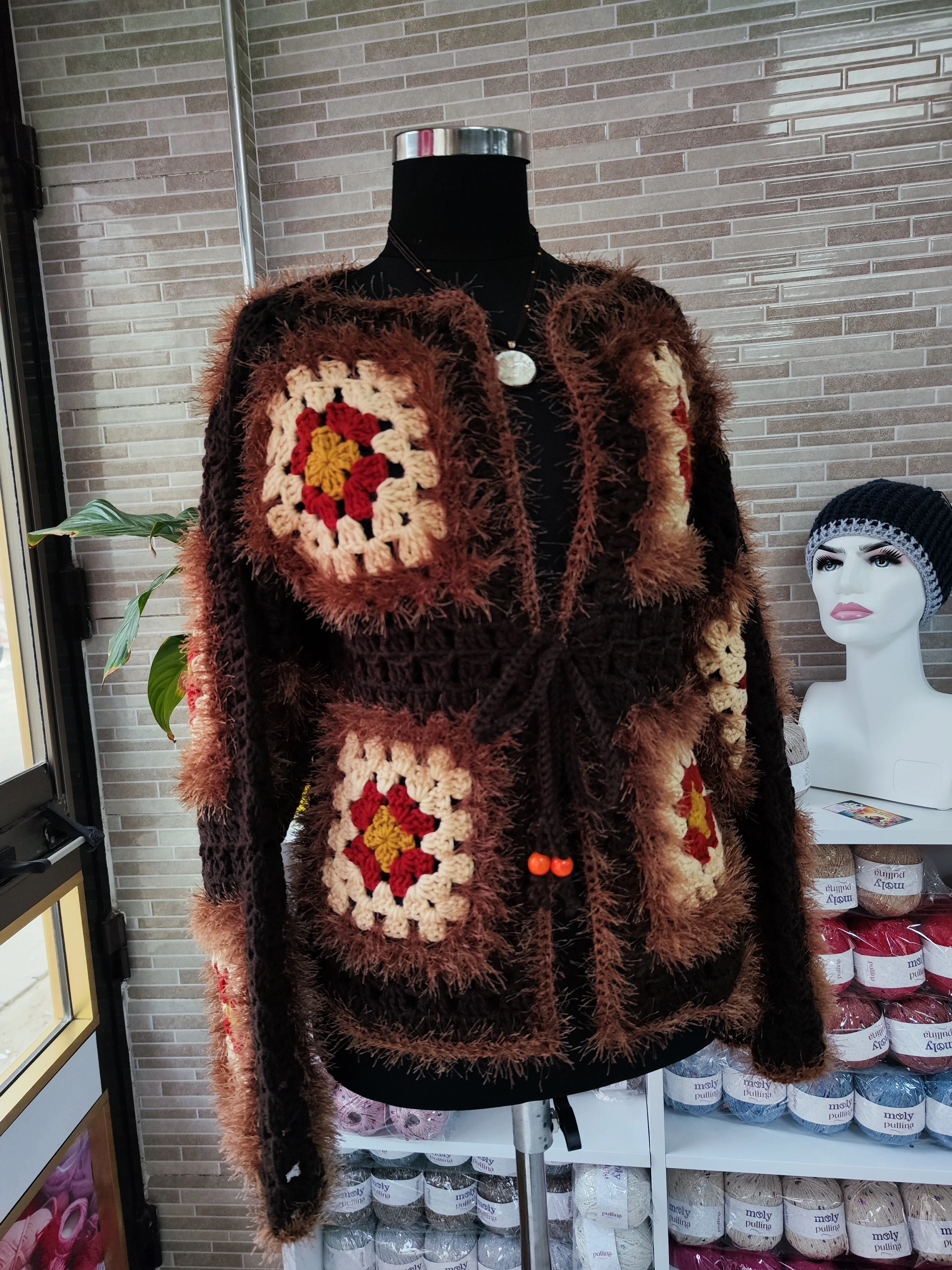 Granny Square Motifli Kışlık Bohem Hırka