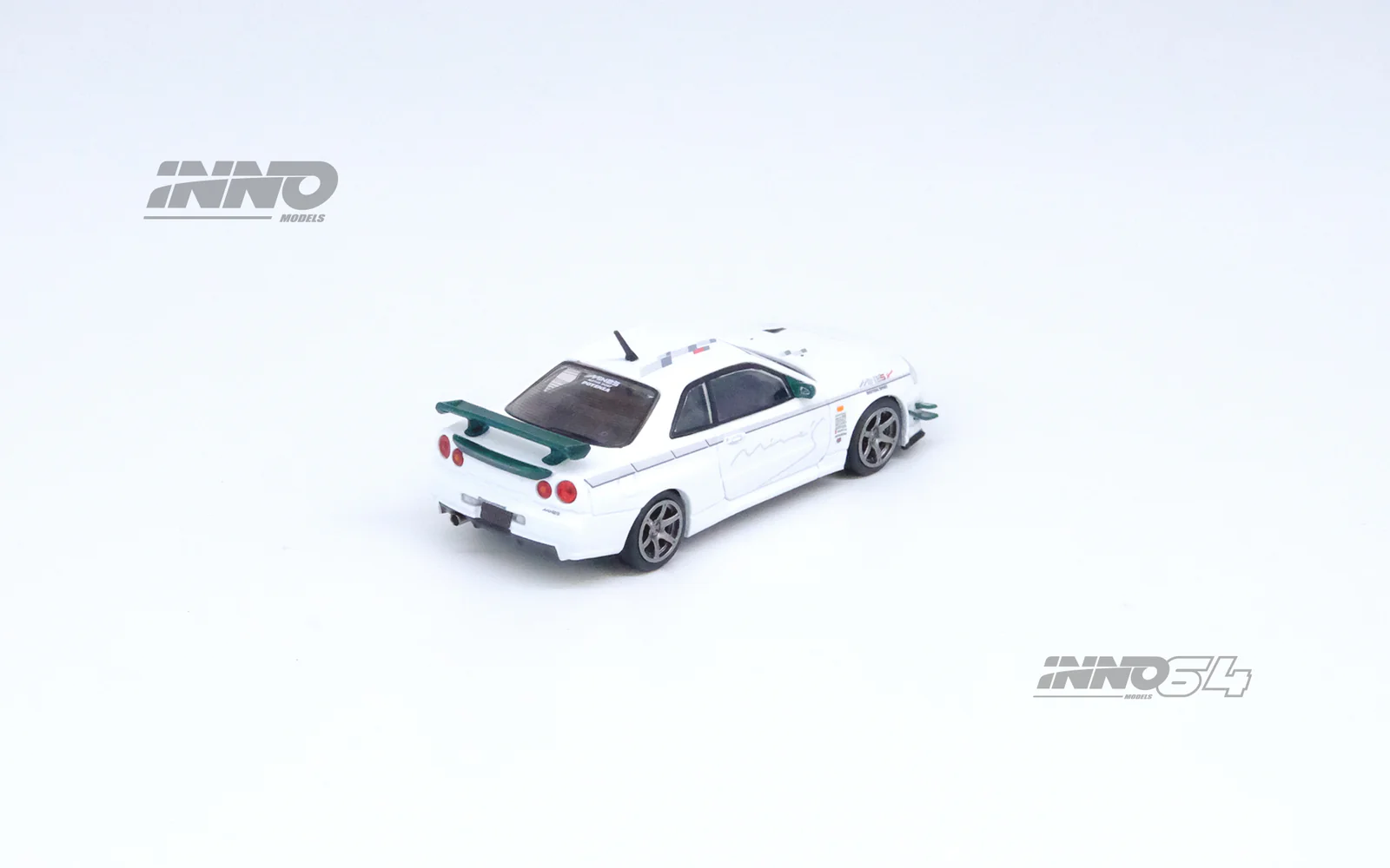 Inno NISSAN SKYLINE GT-R (R34) V-SPEC Tuned by "MINE'S" 