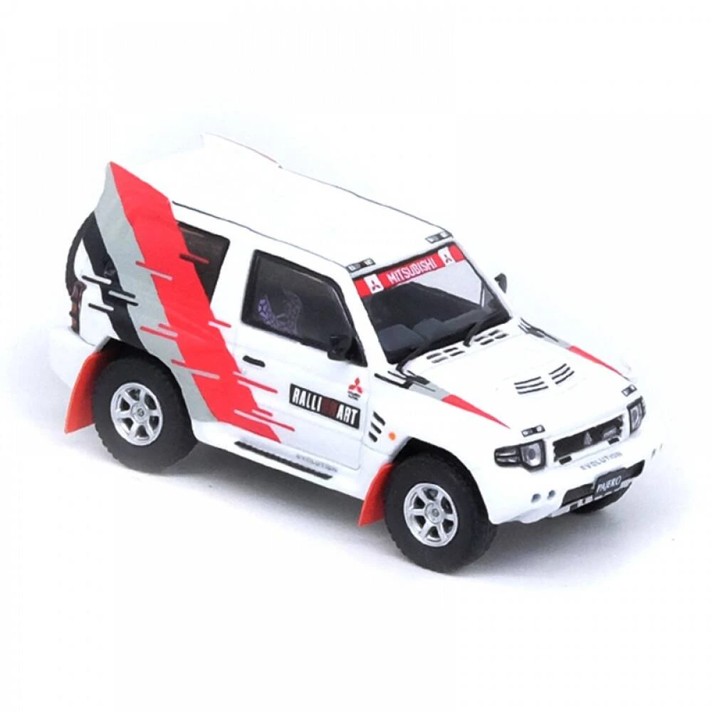 Inno Mitsubishi Pajero Evolution Ralliart White