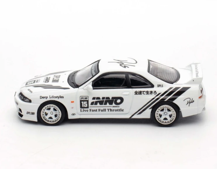 Inno64 Nissan Skyline GT-R (R33) TMCS 2025 DPLS X INNO64