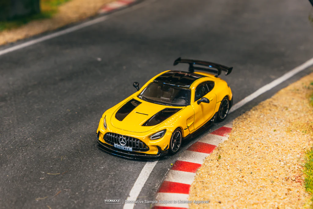Tarmac Works Mercedes-Benz AMG GT Black Series - SHMEE150 - GLOBAL64 