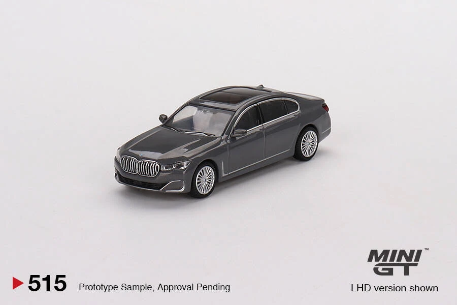 Mini GT BMW 750Li xDrive Bernina Grey Amber Effect 