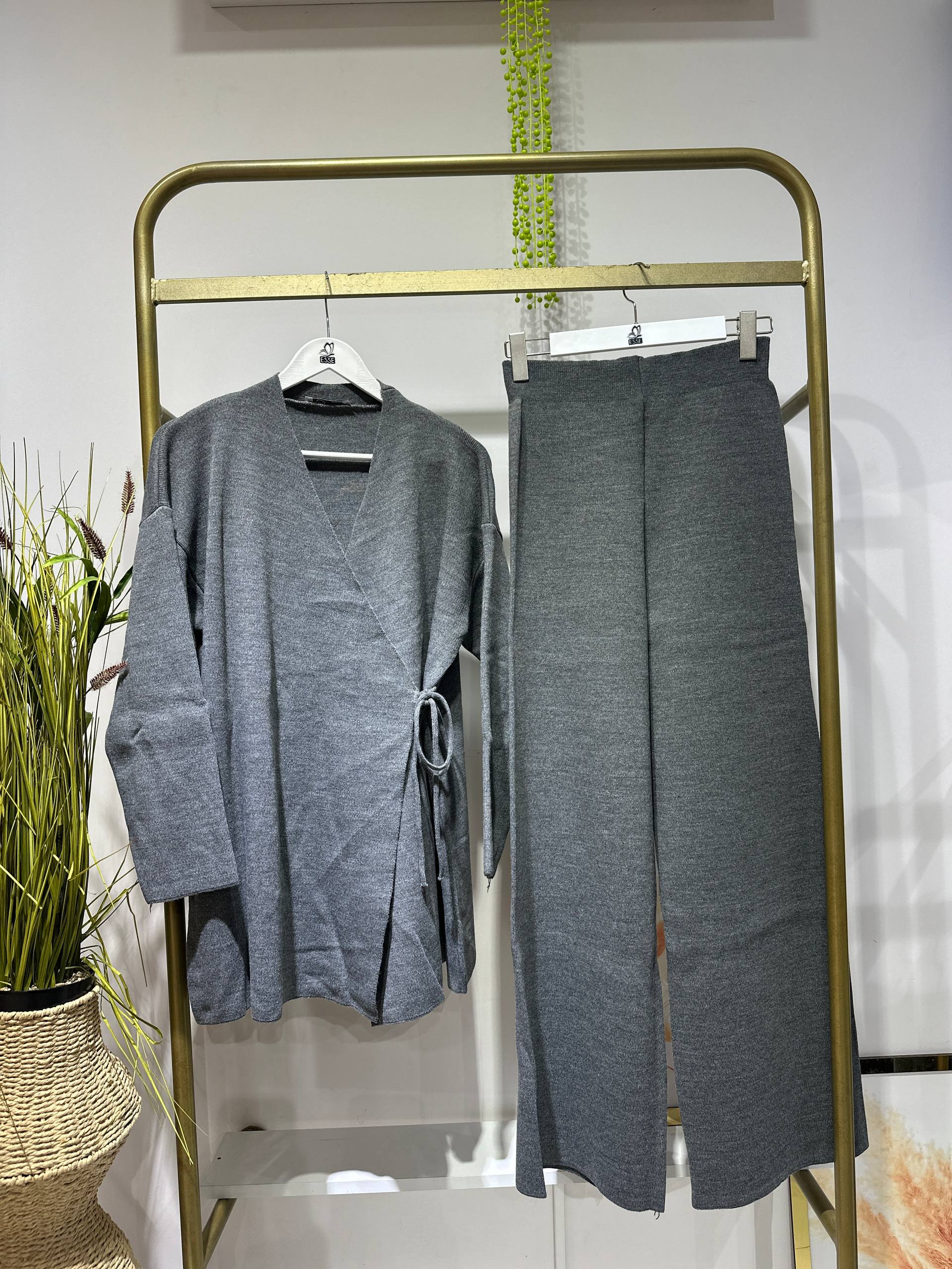 Yandan Bağlama Detay Triko Takım - Gri