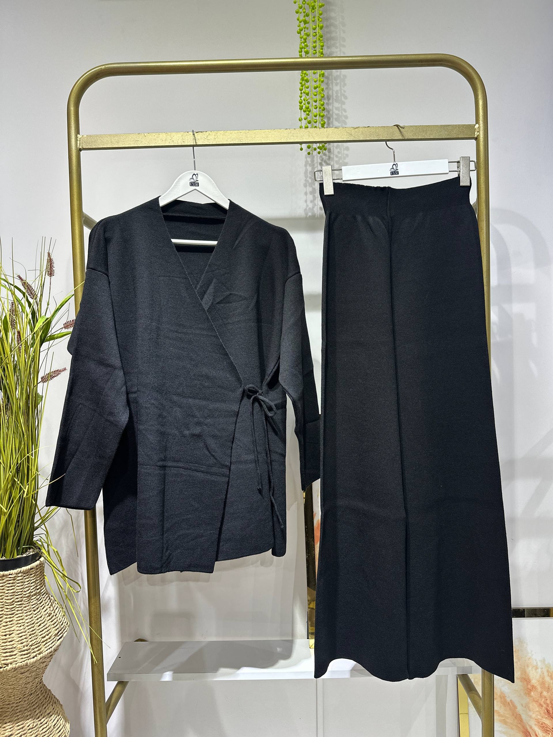 Yandan Bağlama Detay Triko Takım - Siyah