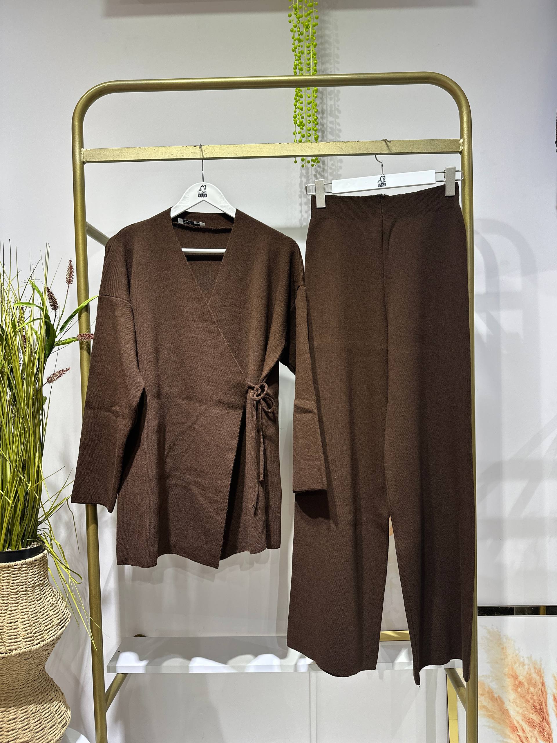 Yandan Bağlama Detay Triko Takım - Kahverengi